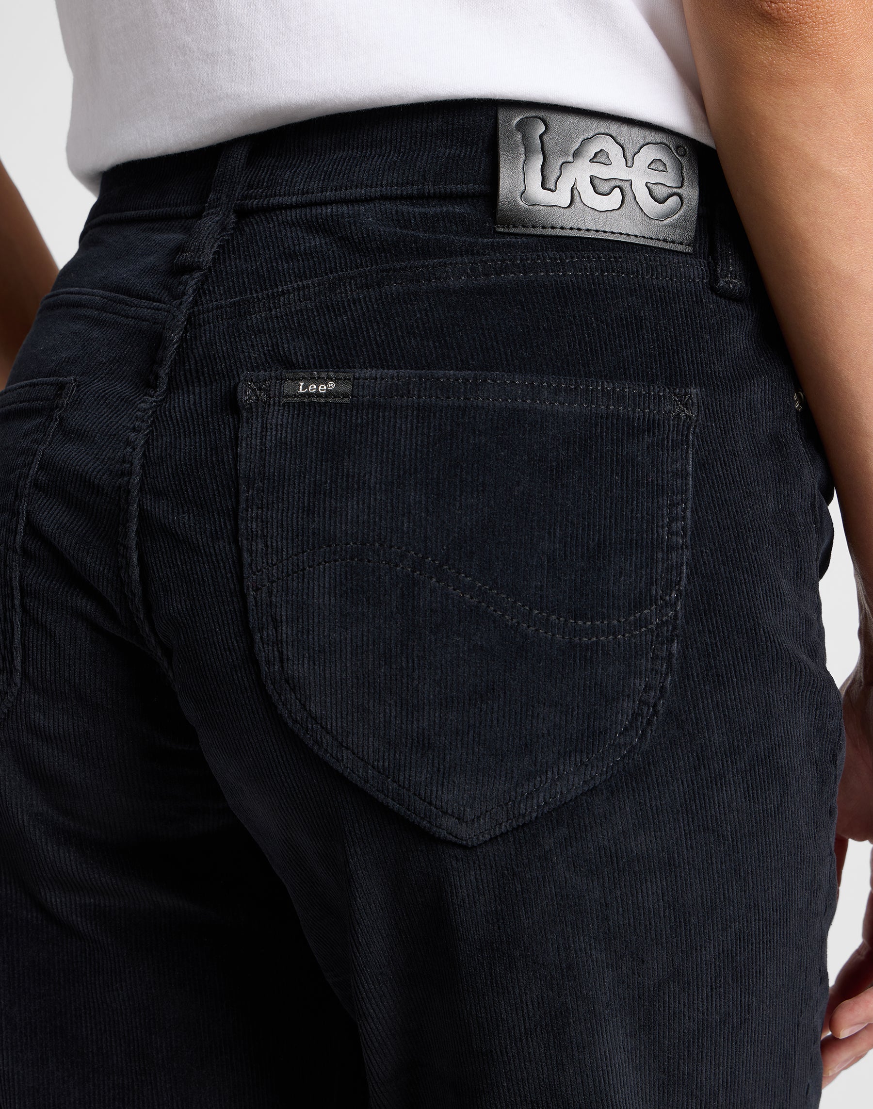 Marion Straight in Unionall Black Pantalon Lee