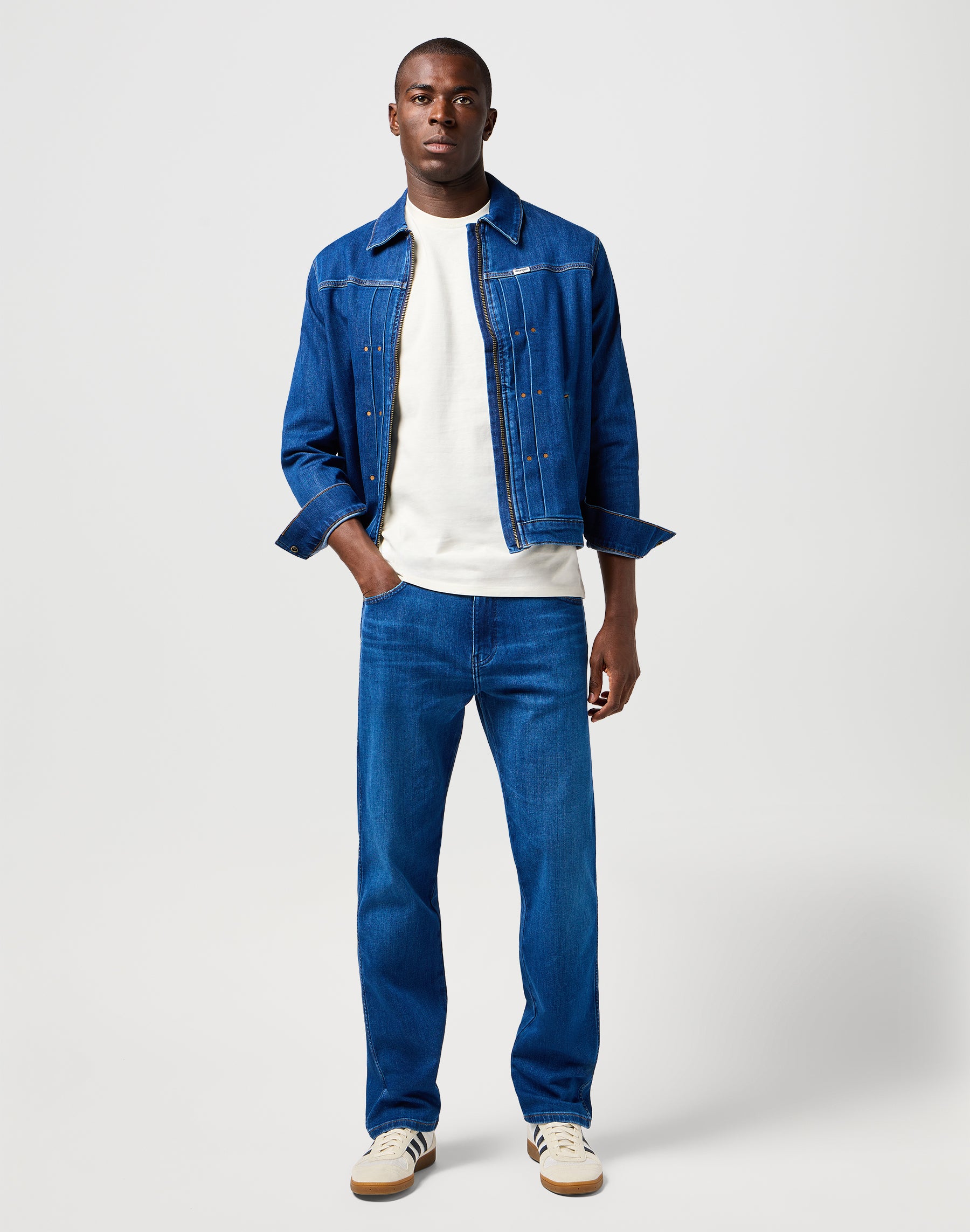 Frontier in Digital Blue Jeans Wrangler