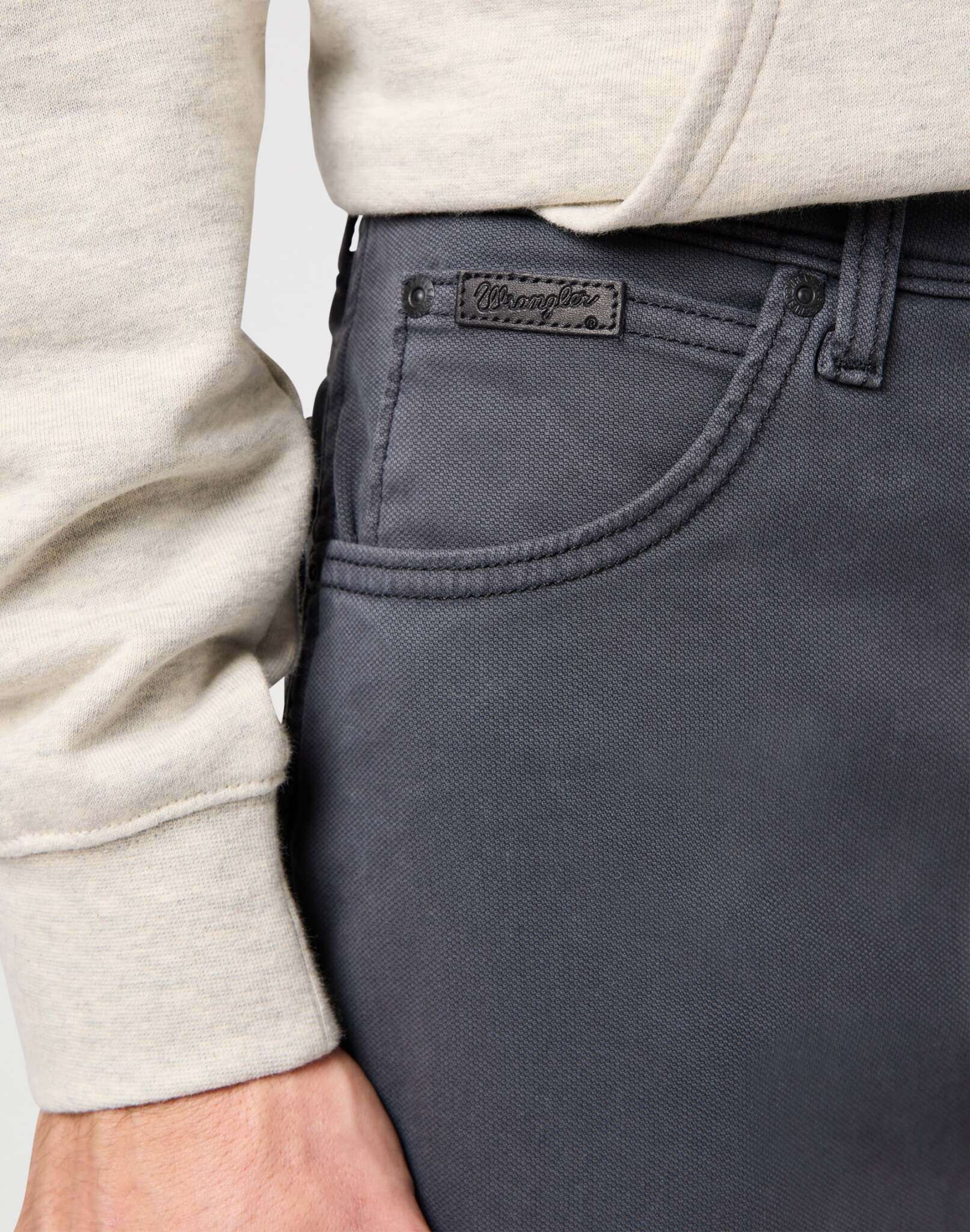 Texas in Faded Black Pantalon Wrangler