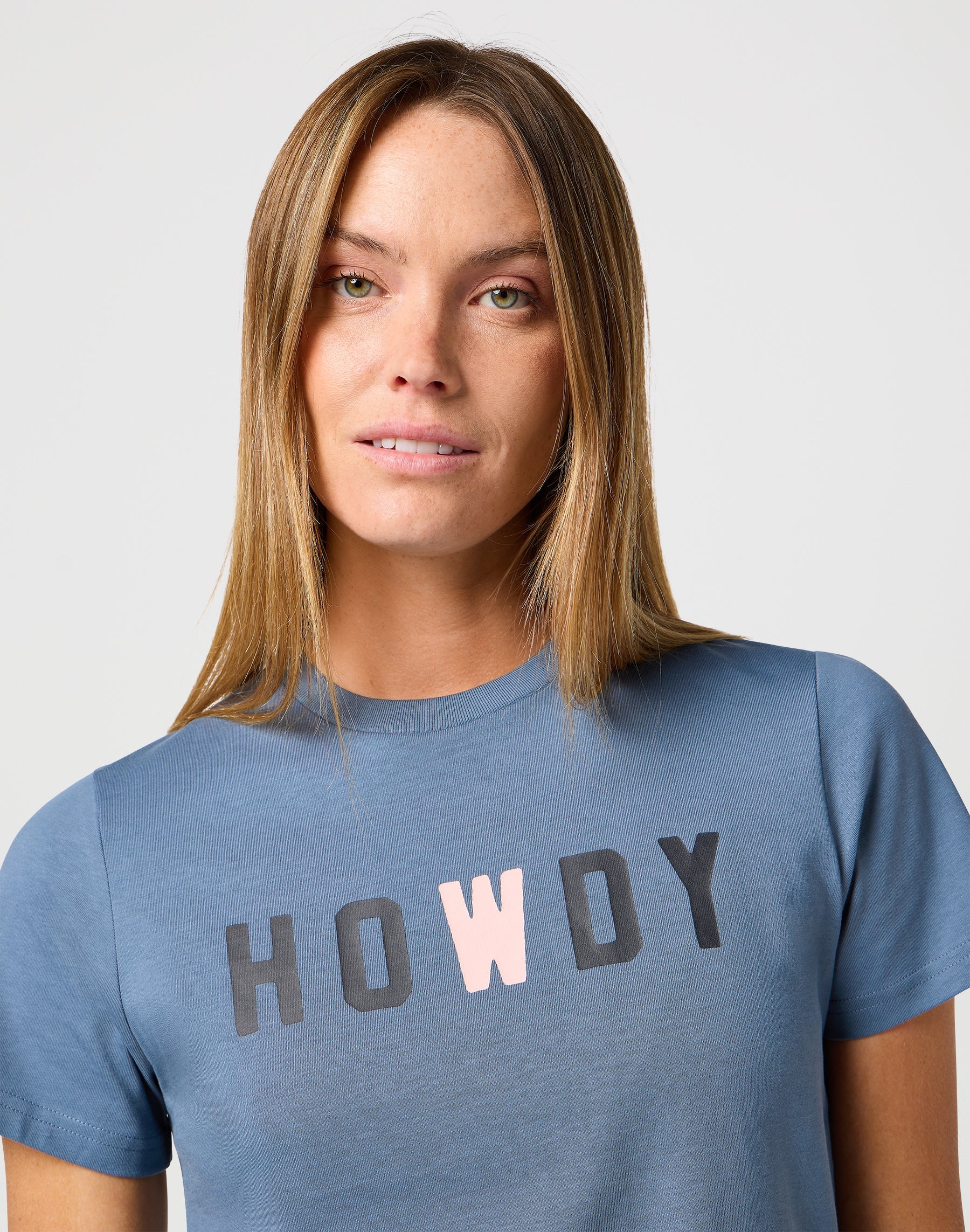 Graphic Tee in Dusty Blue T-shirts Wrangler