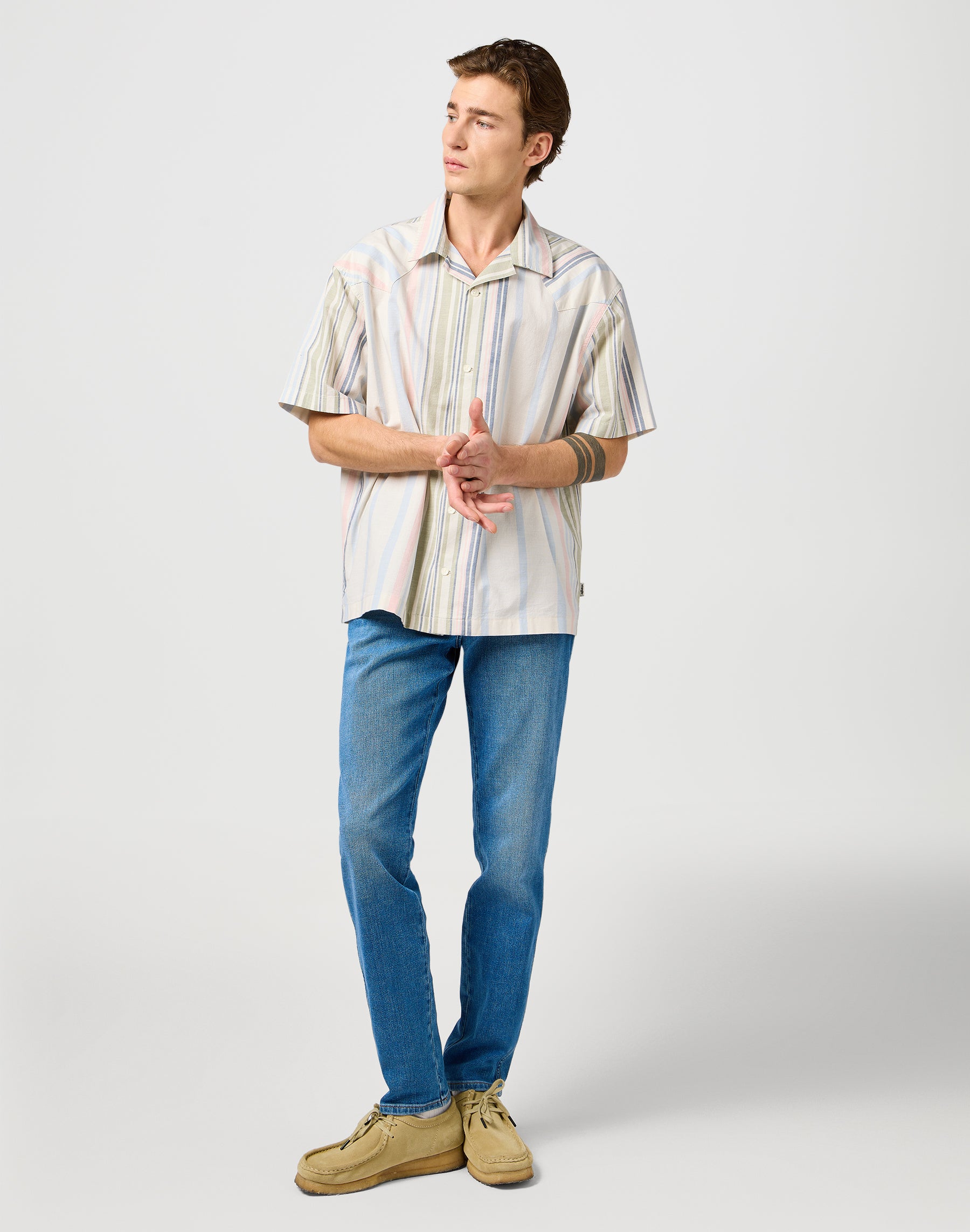 Ss W Resort Shirt in Natural Stripe Chemises Wrangler