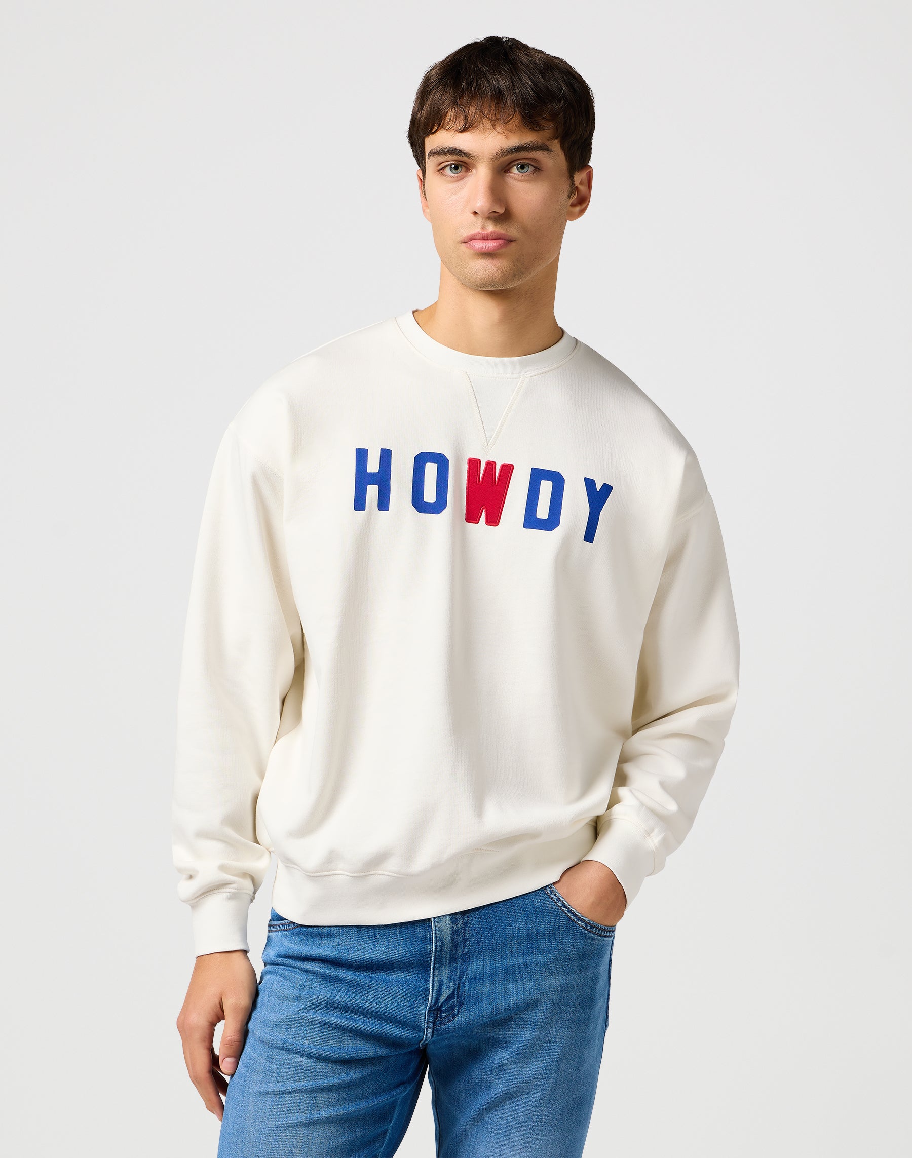 Graphic Crew in Vintage White Sweatshirts Wrangler