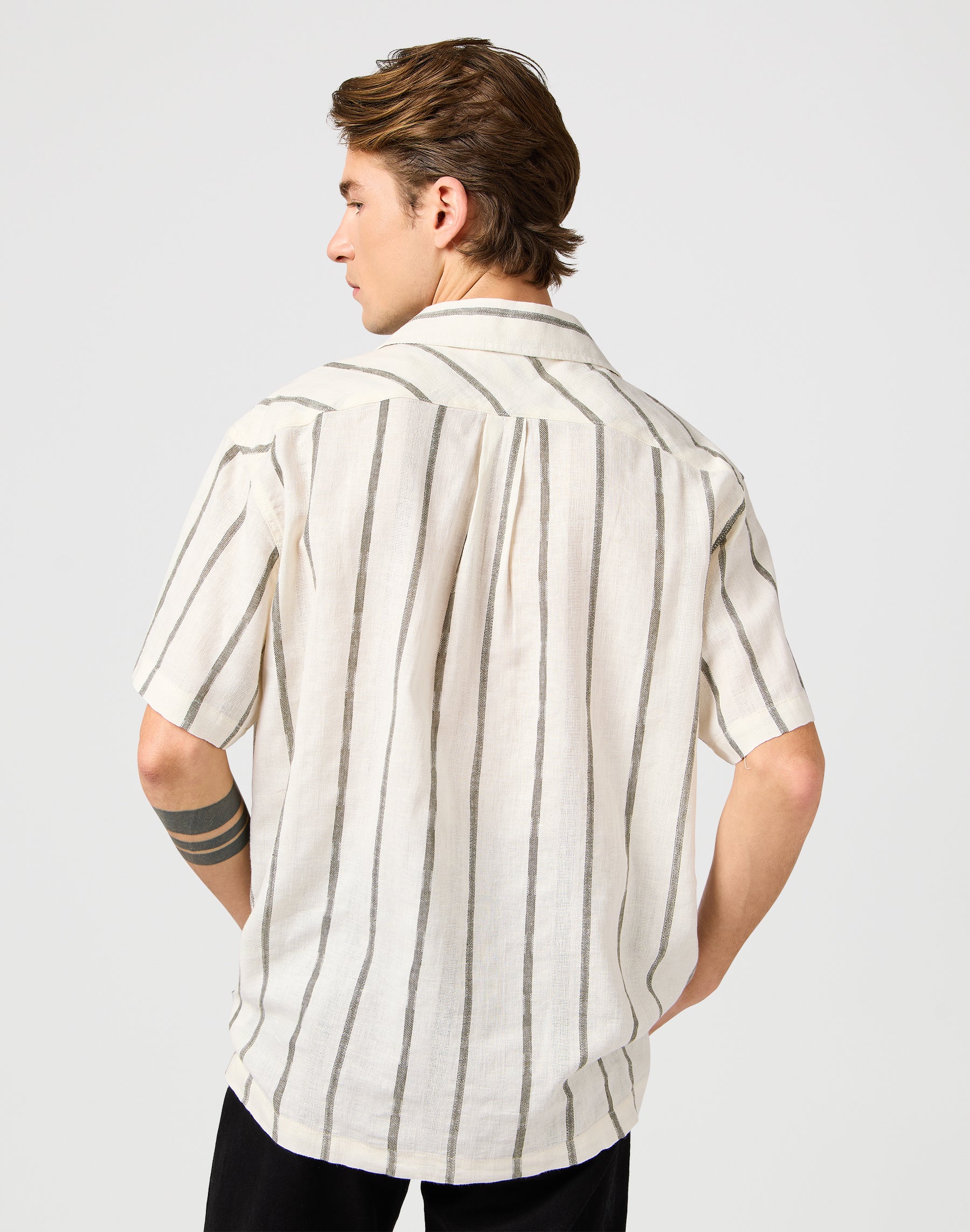 Ss W Resort Shirt in Natural Stripe Chemises Wrangler