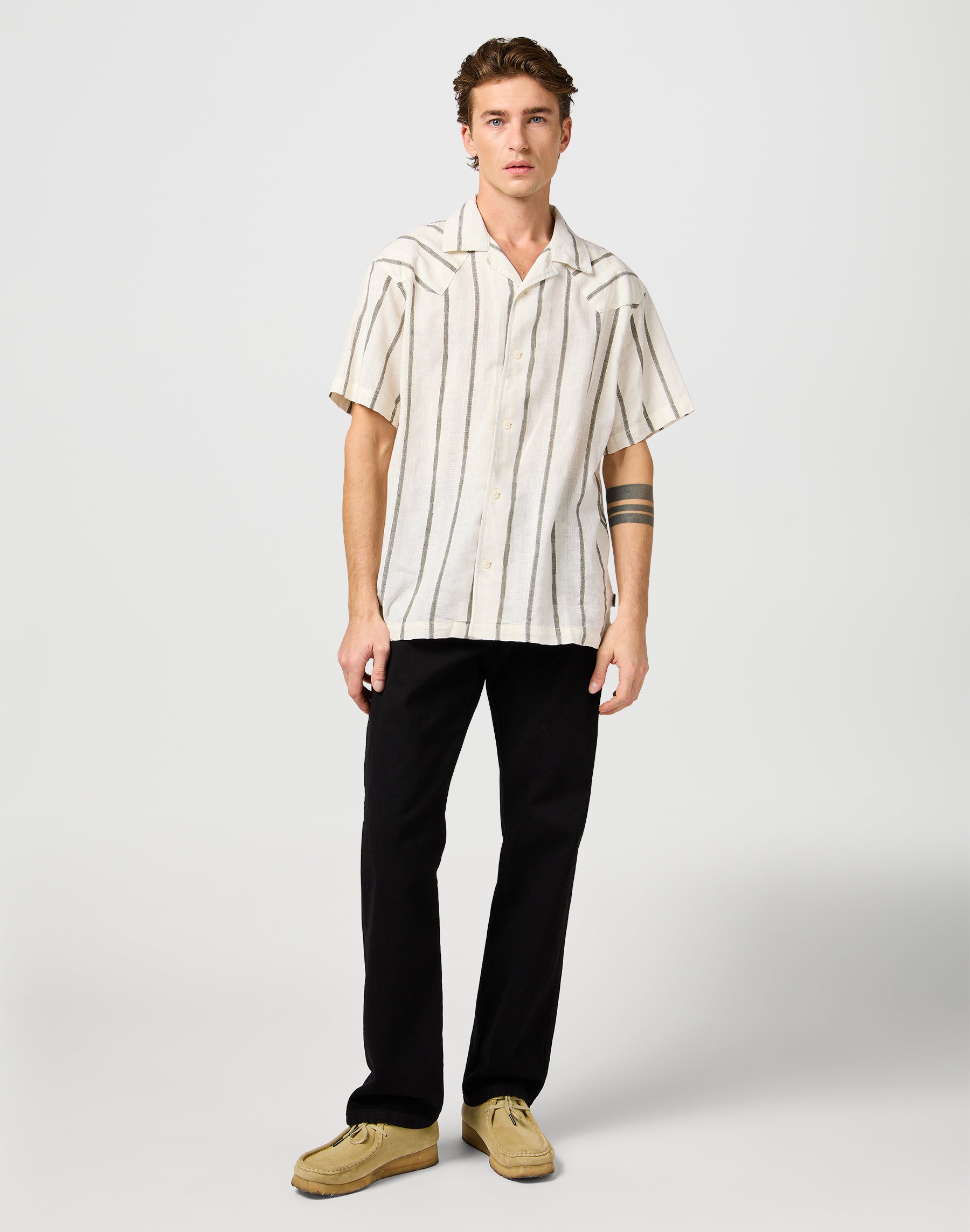 Ss W Resort Shirt in Natural Stripe Chemises Wrangler