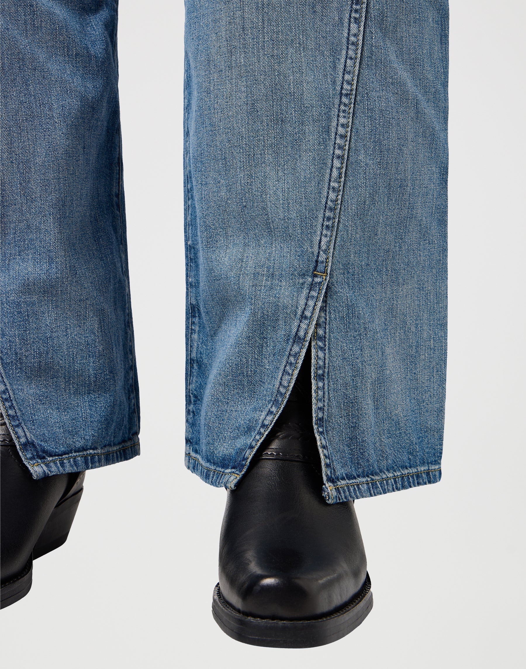 Spat Loose in Green Wash Jeans Wrangler