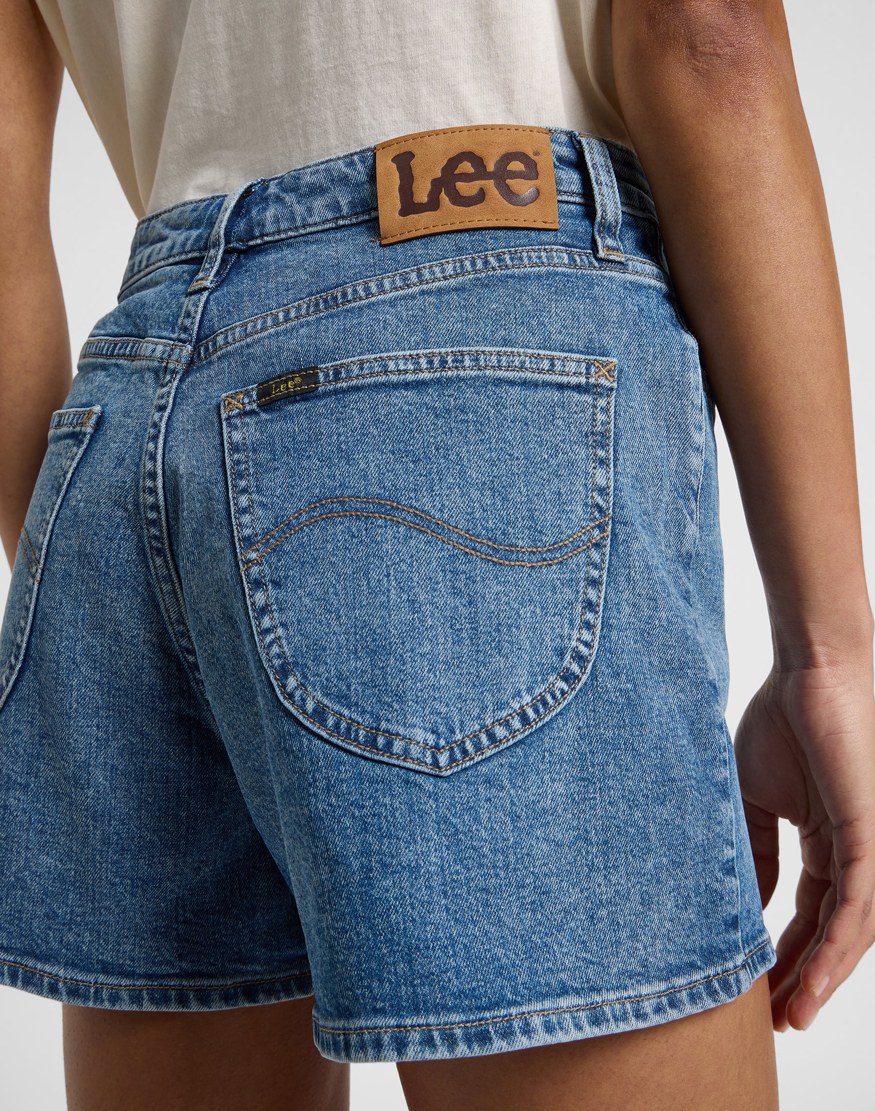 Carol Short en jean fil bleu Lee