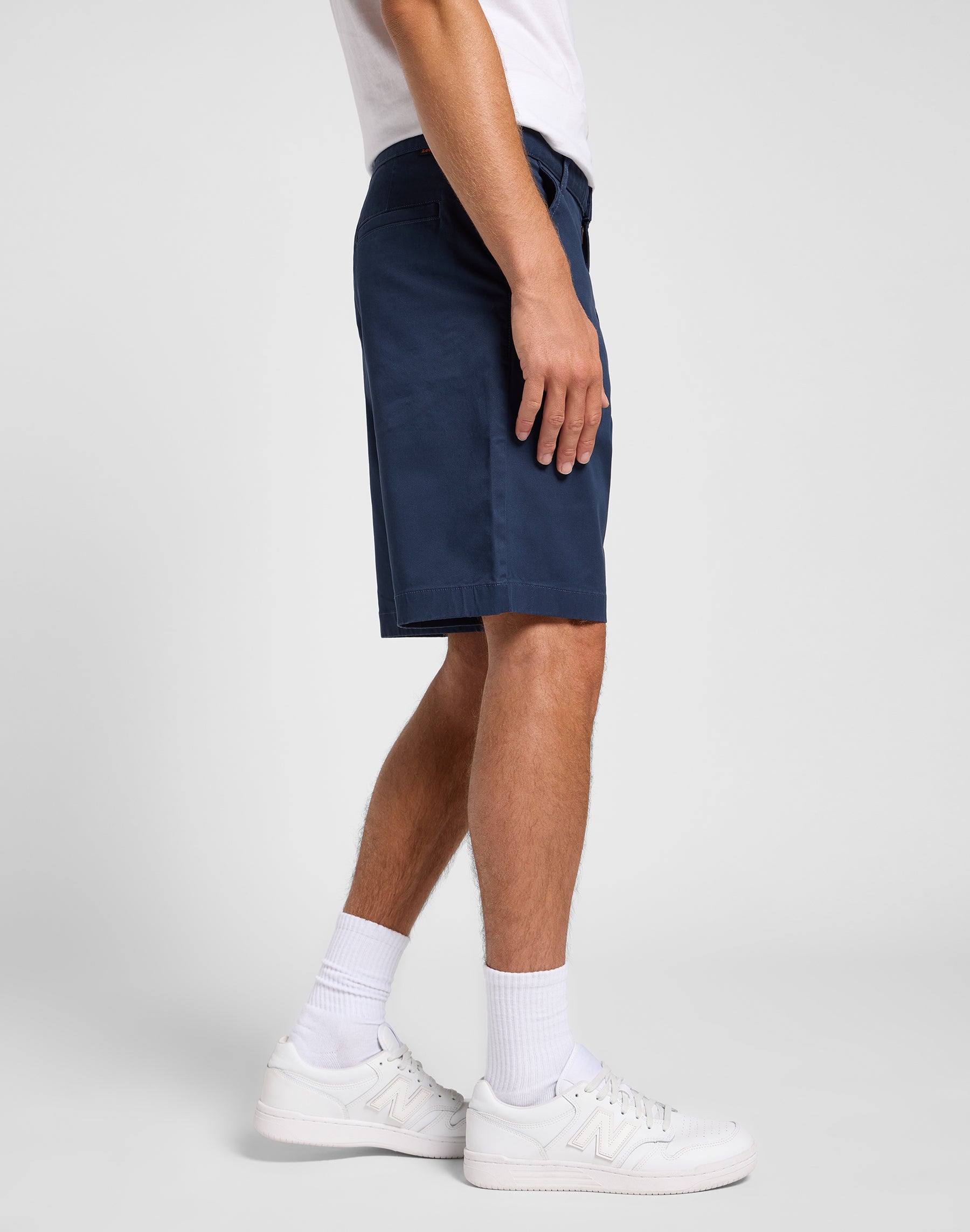 Relaxed Chino Short in Deep Navy Chinoshorts Lee