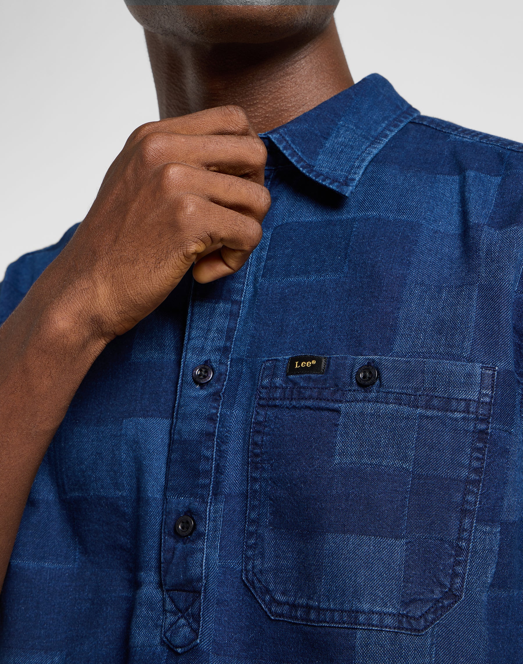 Popover Shirt Ss in Indigo Patchwork Dobby Chemises Lee