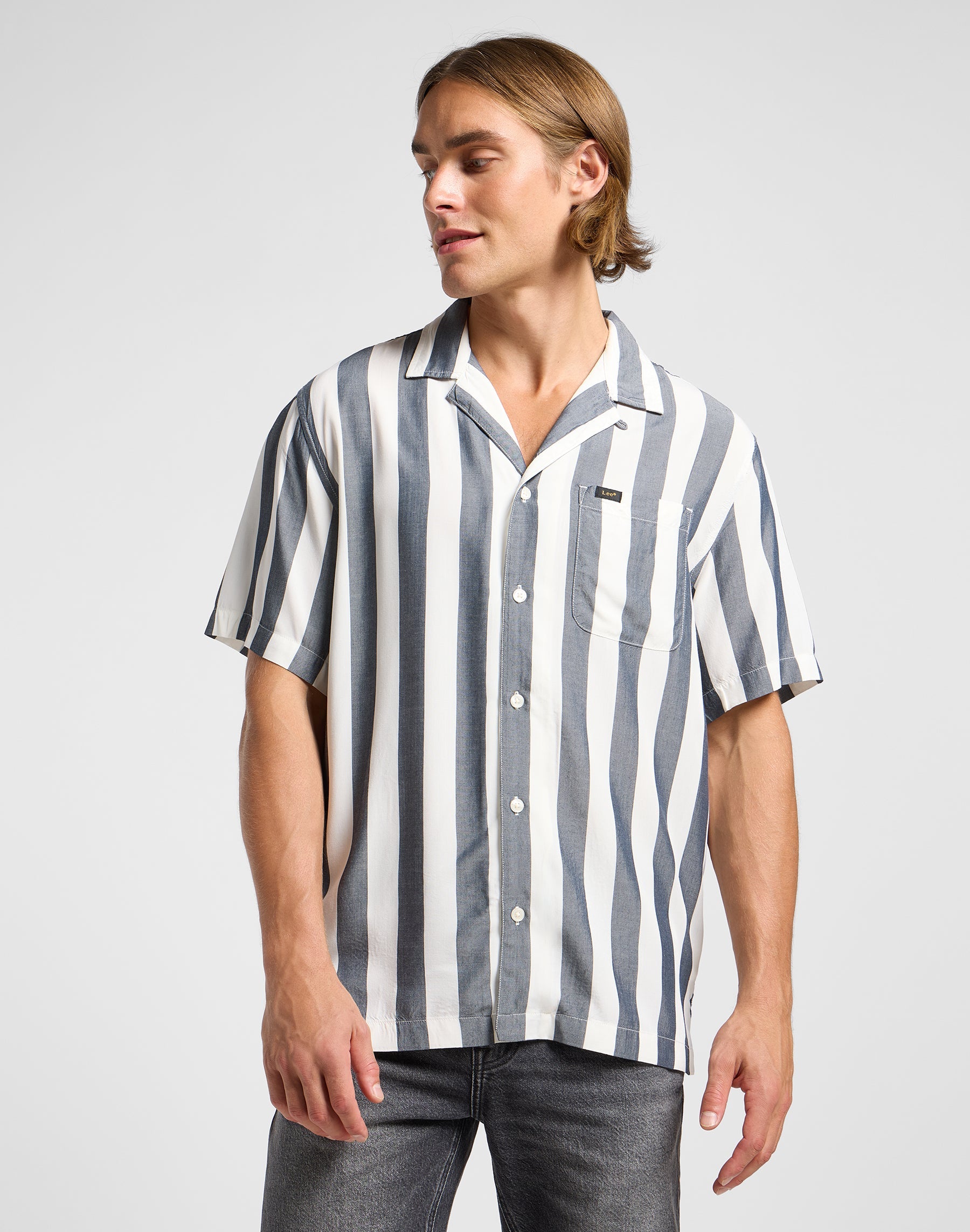 Resort Shirt in Rivet Navy Chemises Lee