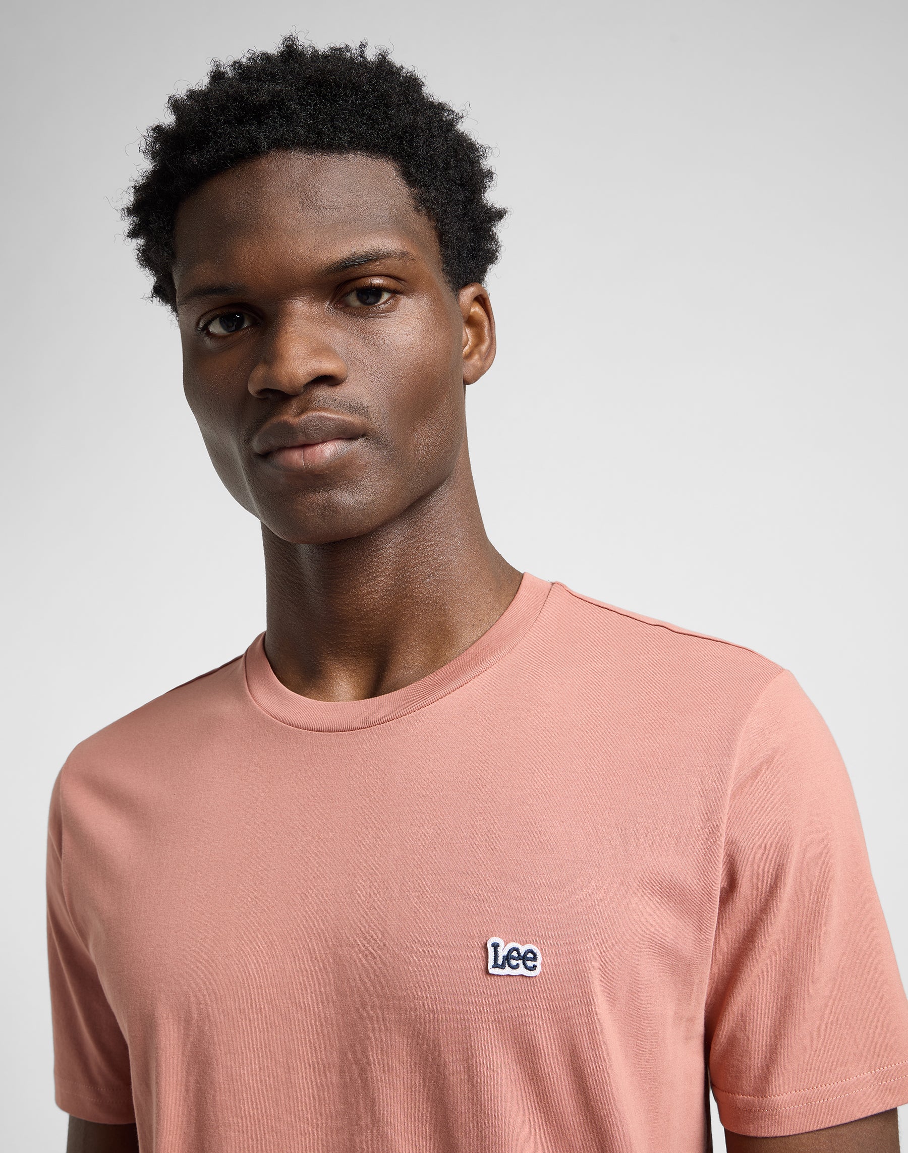 Ss Patch Logo Tee in Sépia T-shirts Lee