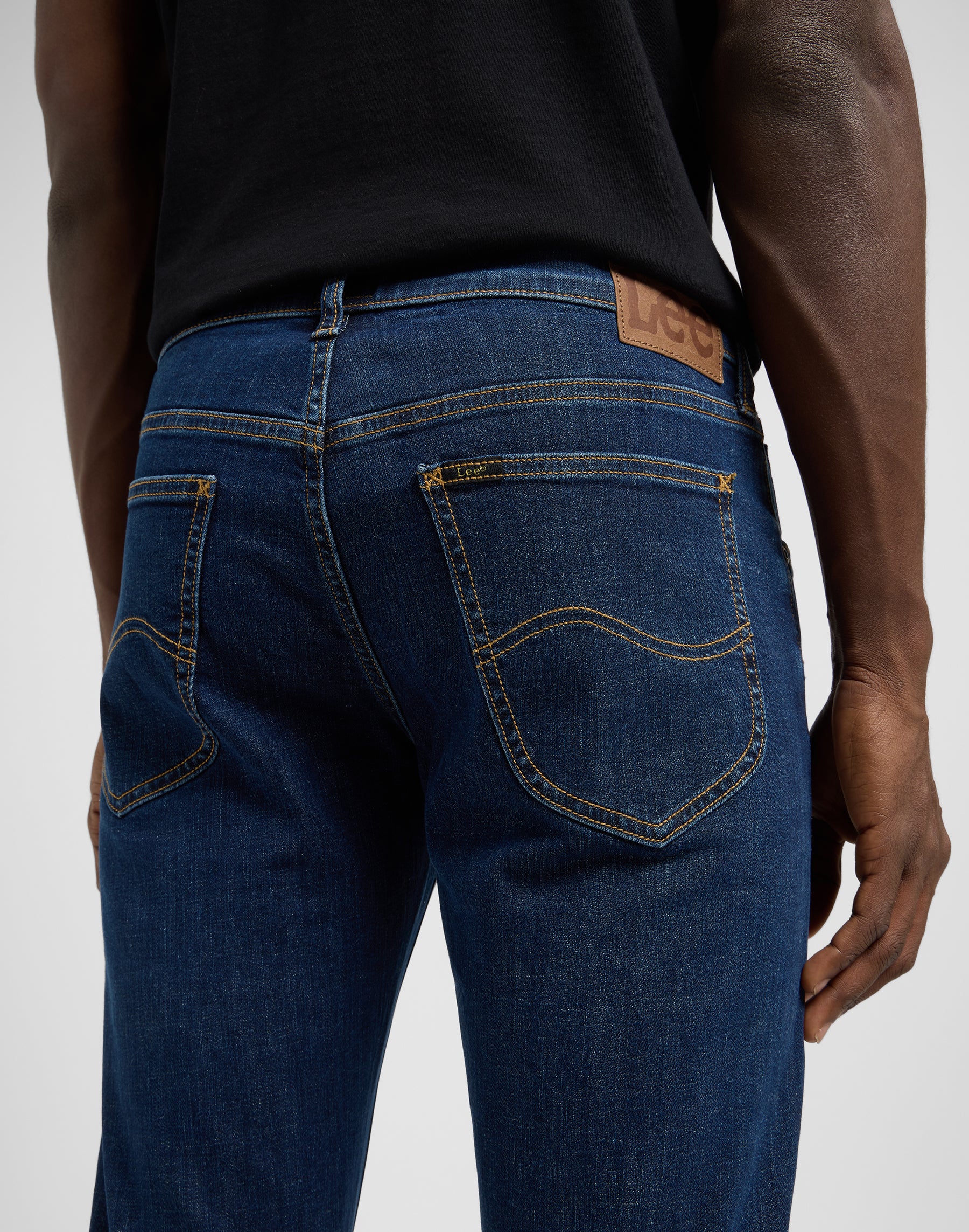 Daren Zip Fly in Dark Ocean Jeans Lee