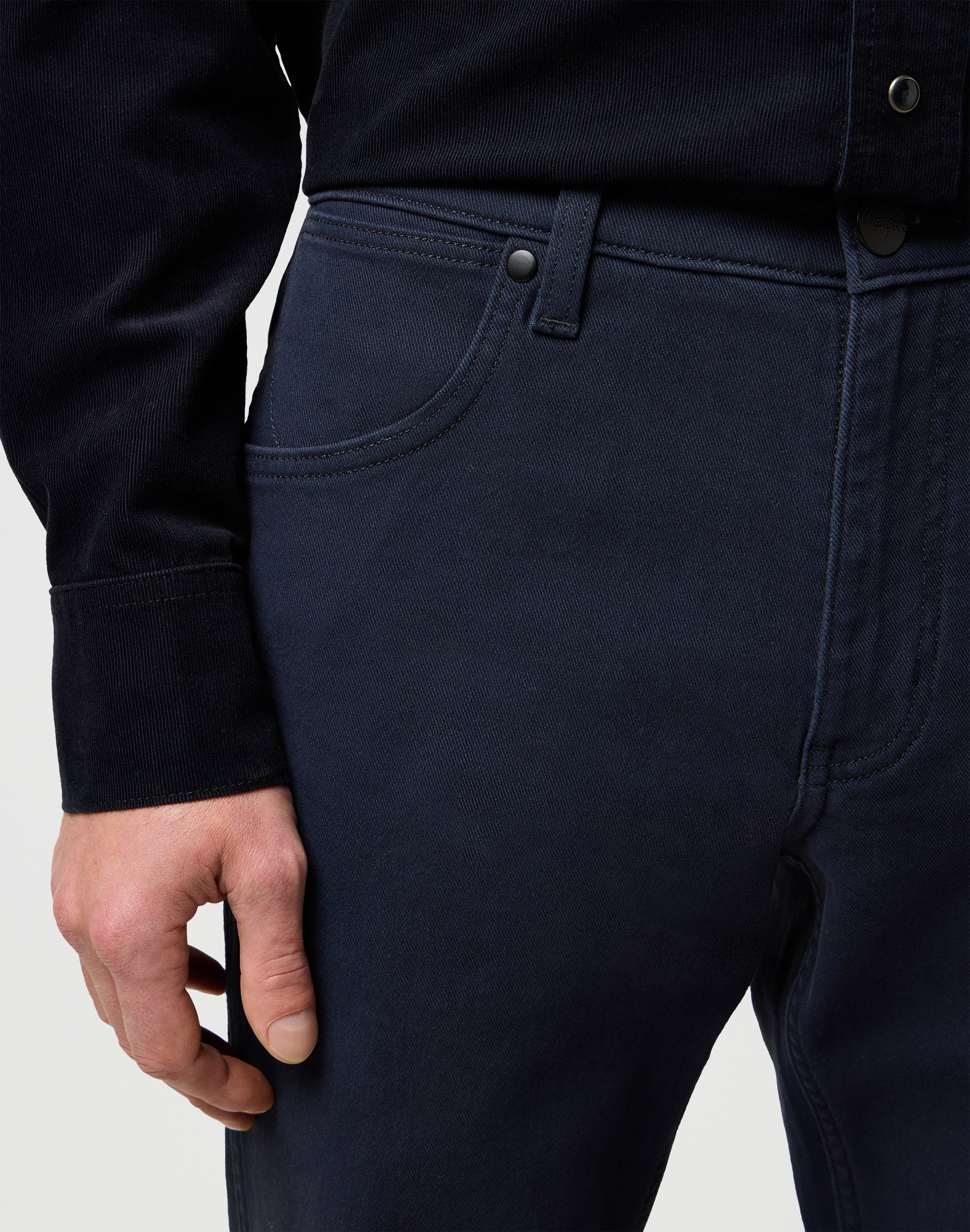 Greensboro in Dark Navy Pantalon Wrangler