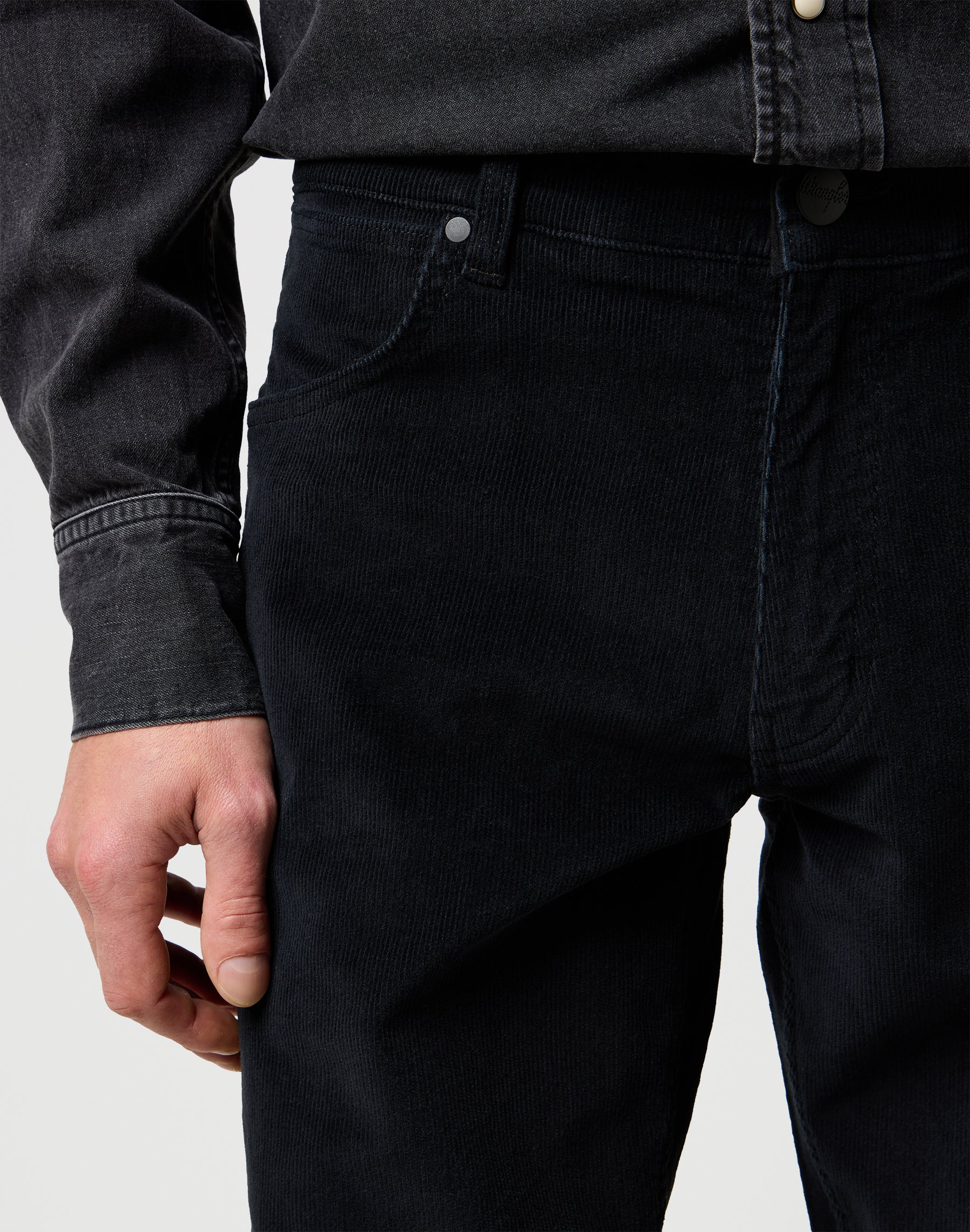 Greensboro in Black Pantalon Wrangler