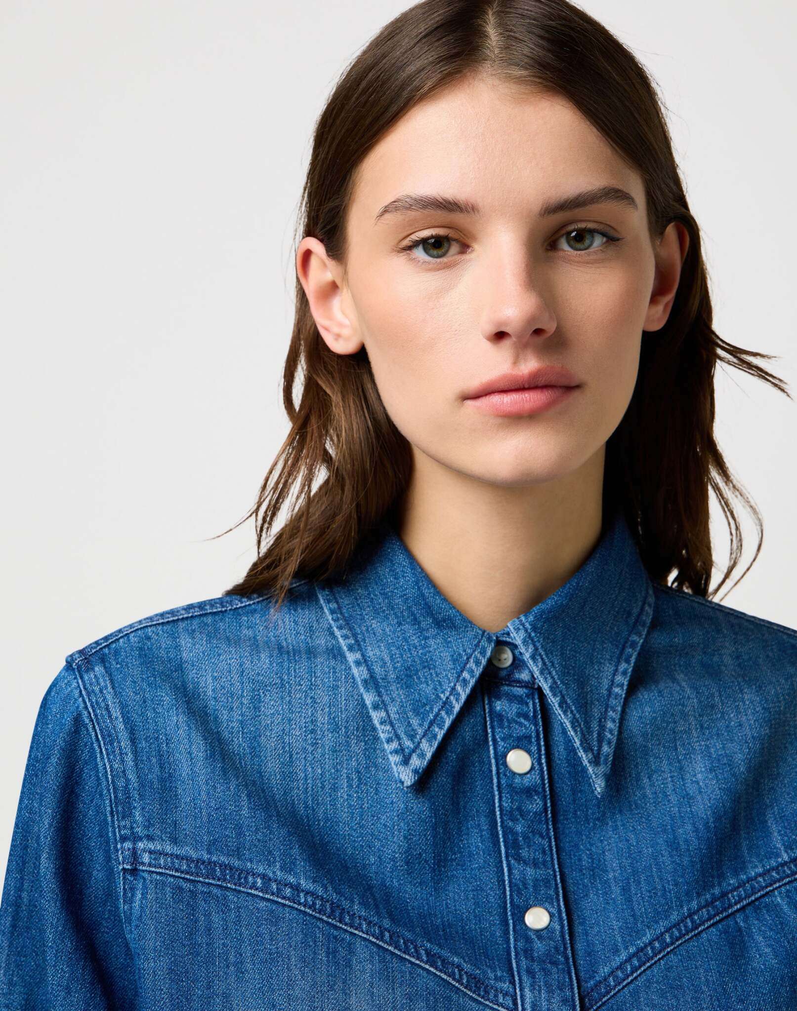 Yoke Denim Shirt in Sparkle Blue Chemises Wrangler