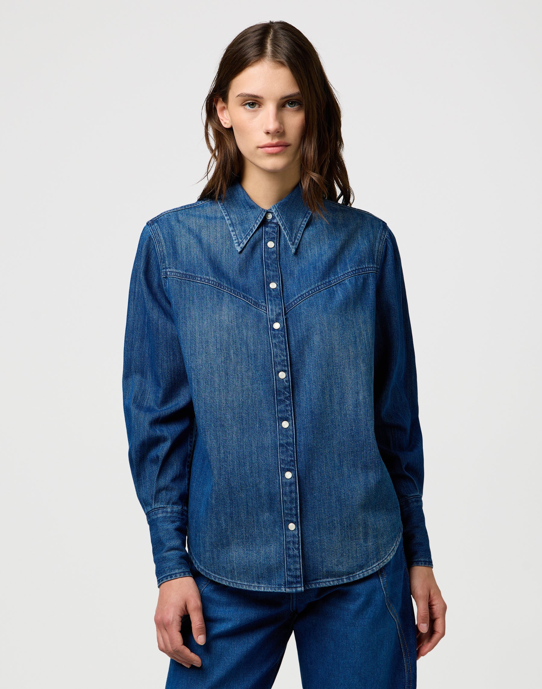 Yoke Denim Shirt in Sparkle Blue Chemises Wrangler