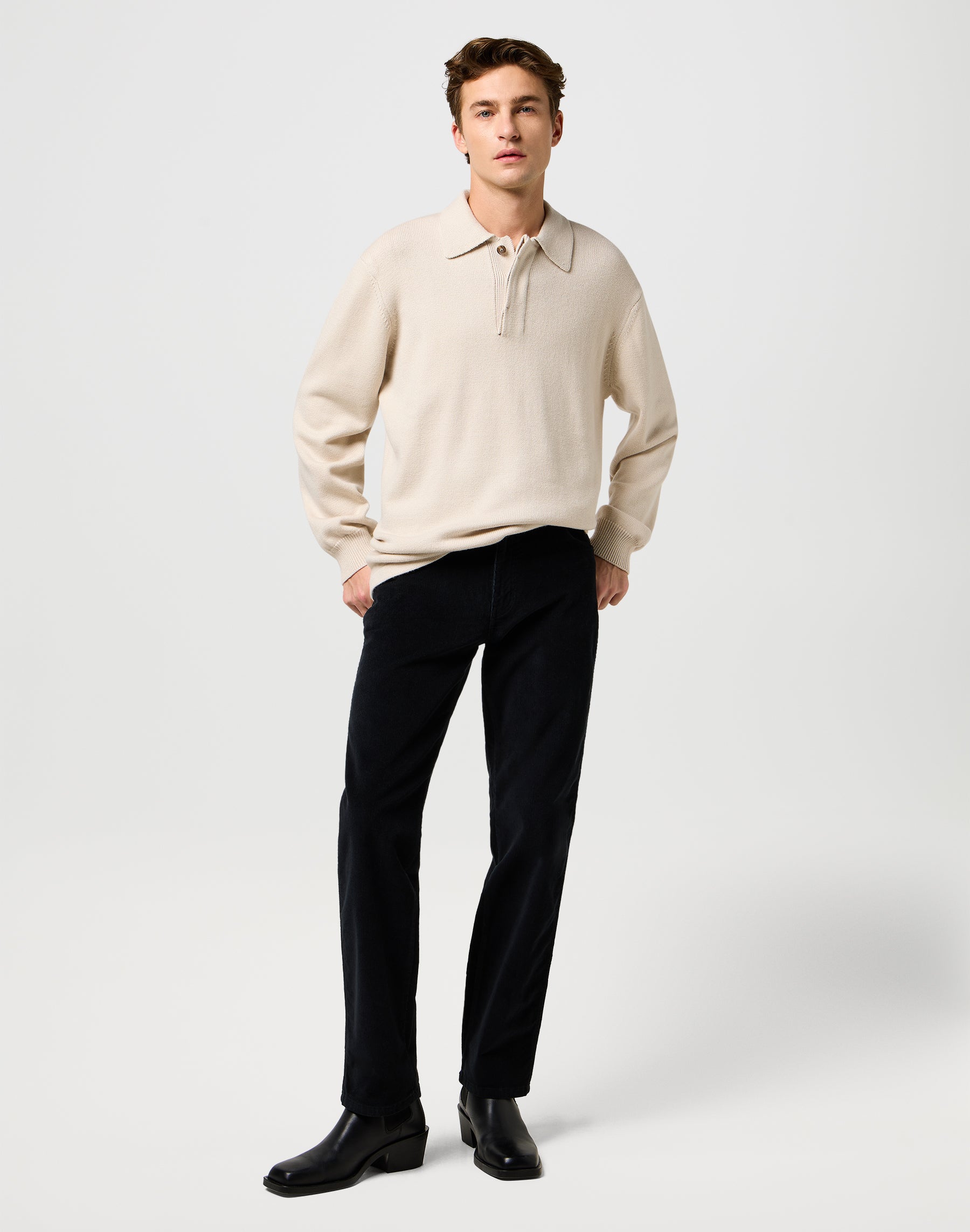 Texas in Black Pantalon Wrangler