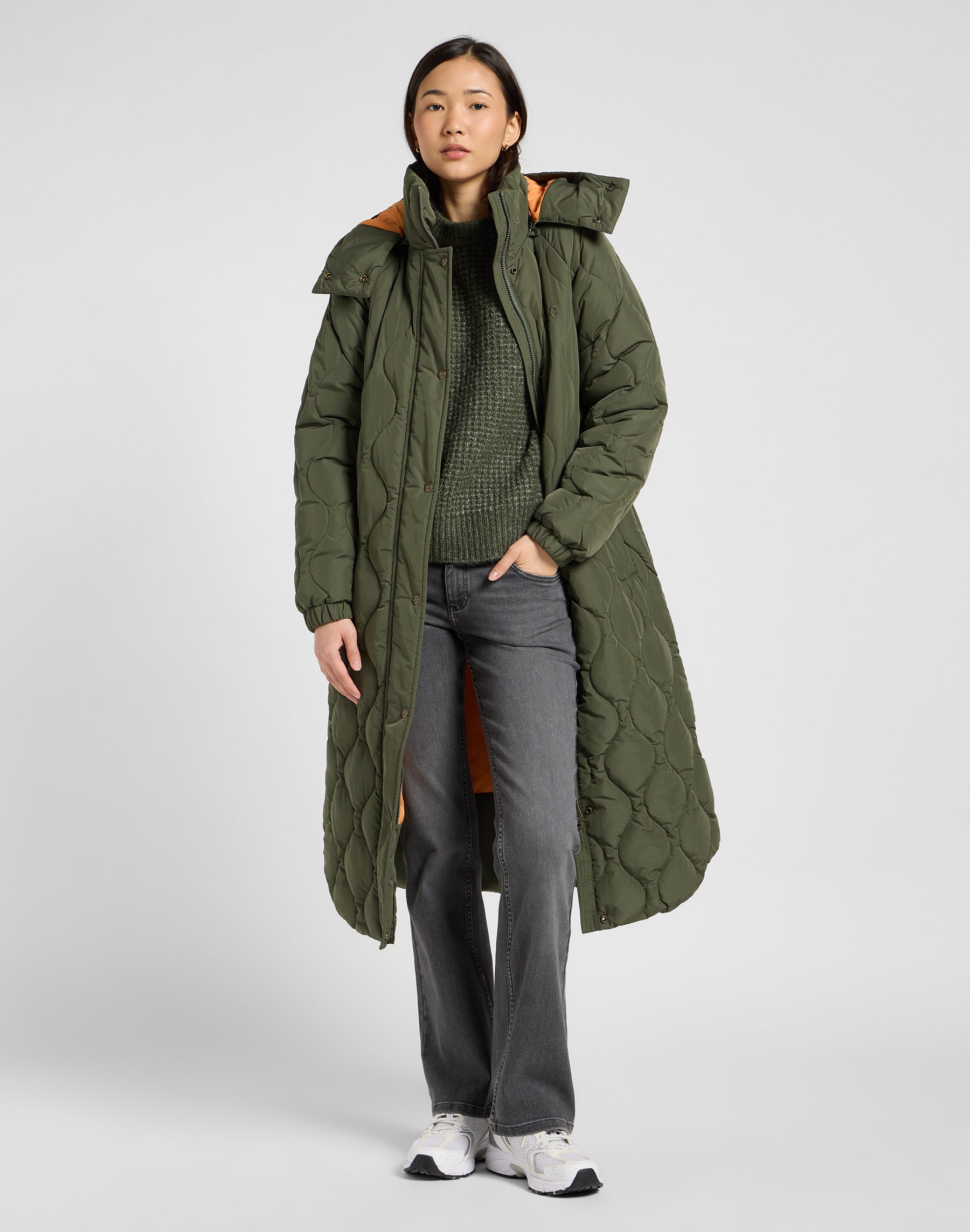 Long Puffer in Oak Moss Vestes Lee