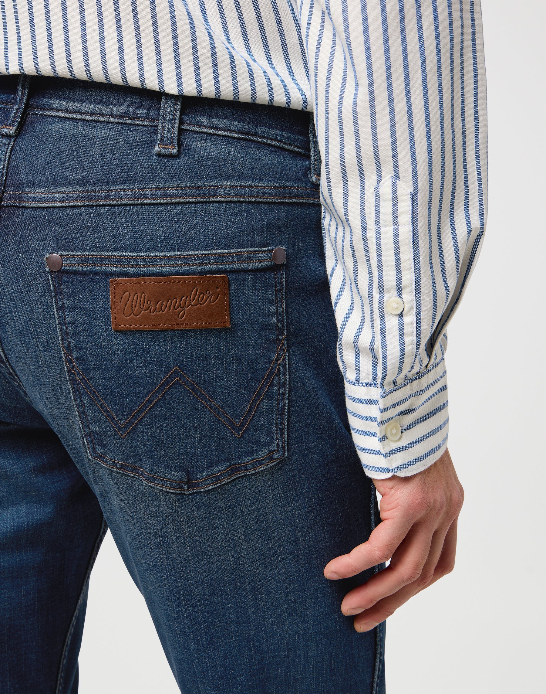 Greensboro en bleu marine Jeans Wrangler
