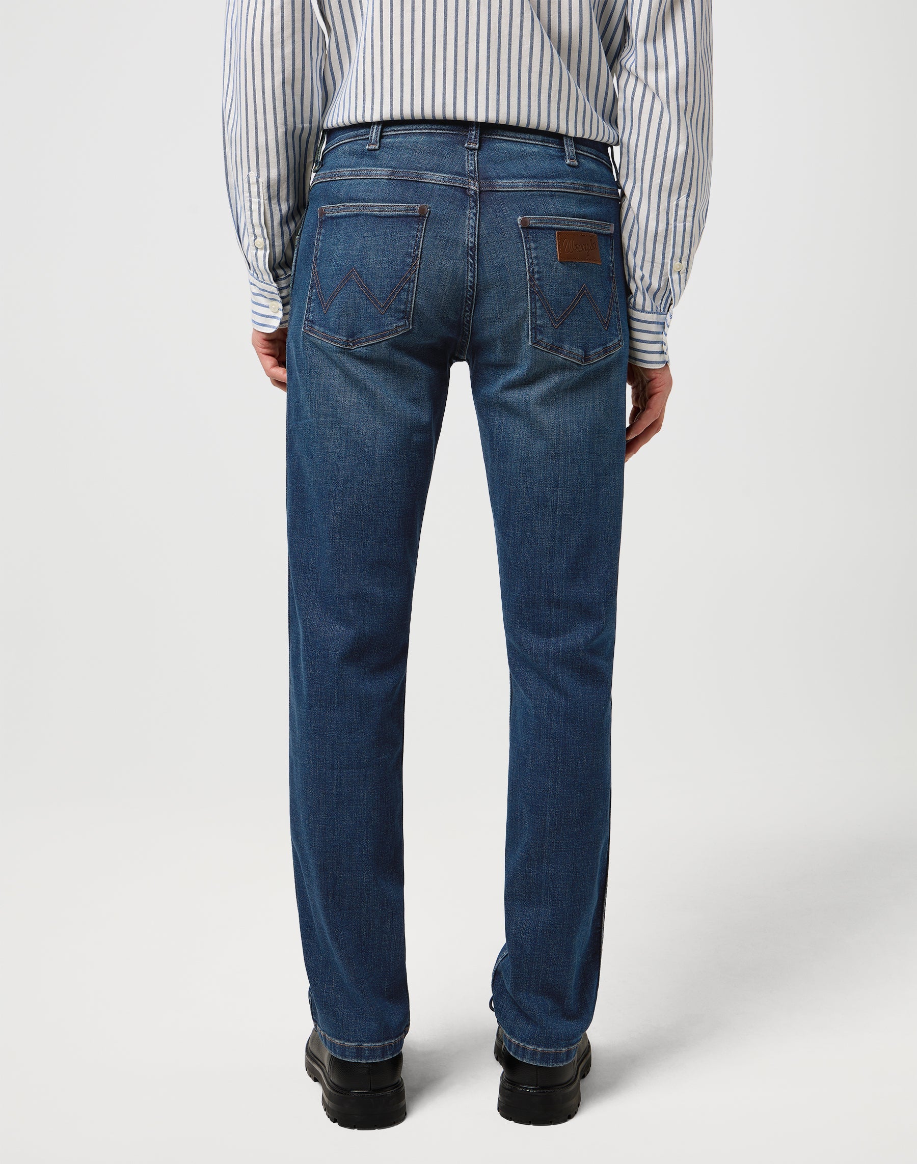 Greensboro en bleu marine Jeans Wrangler