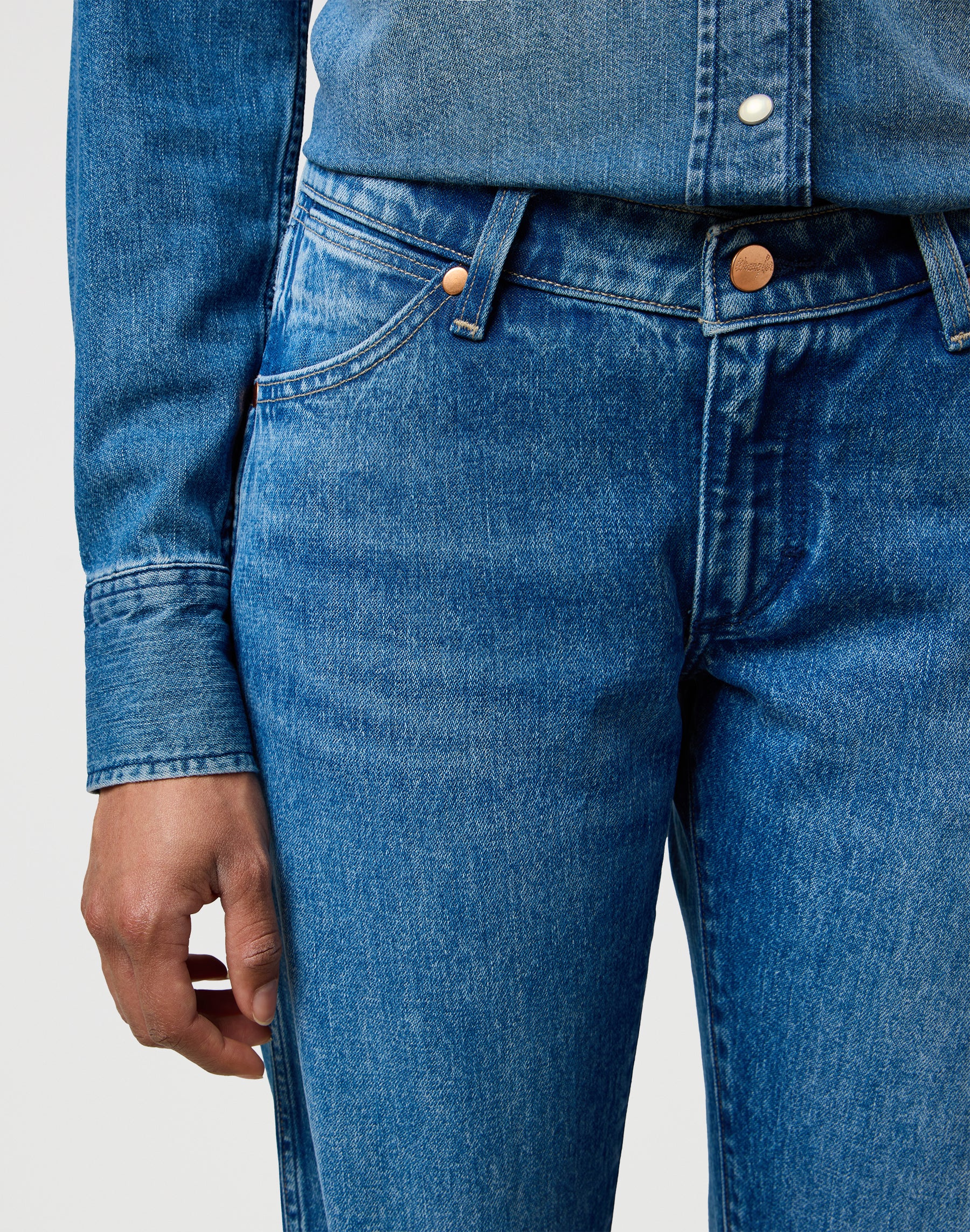 Jean cowboy Low Rise en jean Lasso Lagoon Wrangler