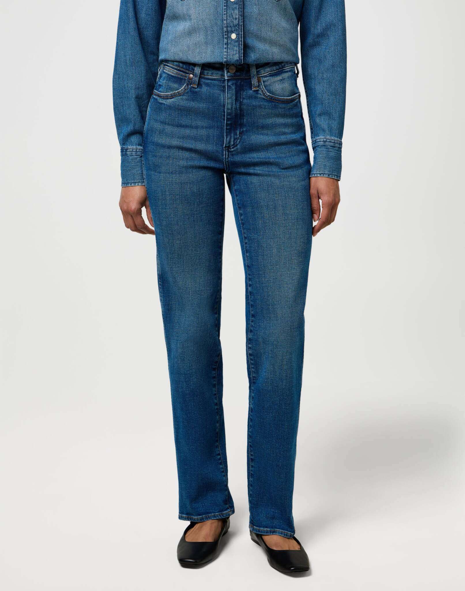 Straight in Canyon Crest Jeans Wrangler