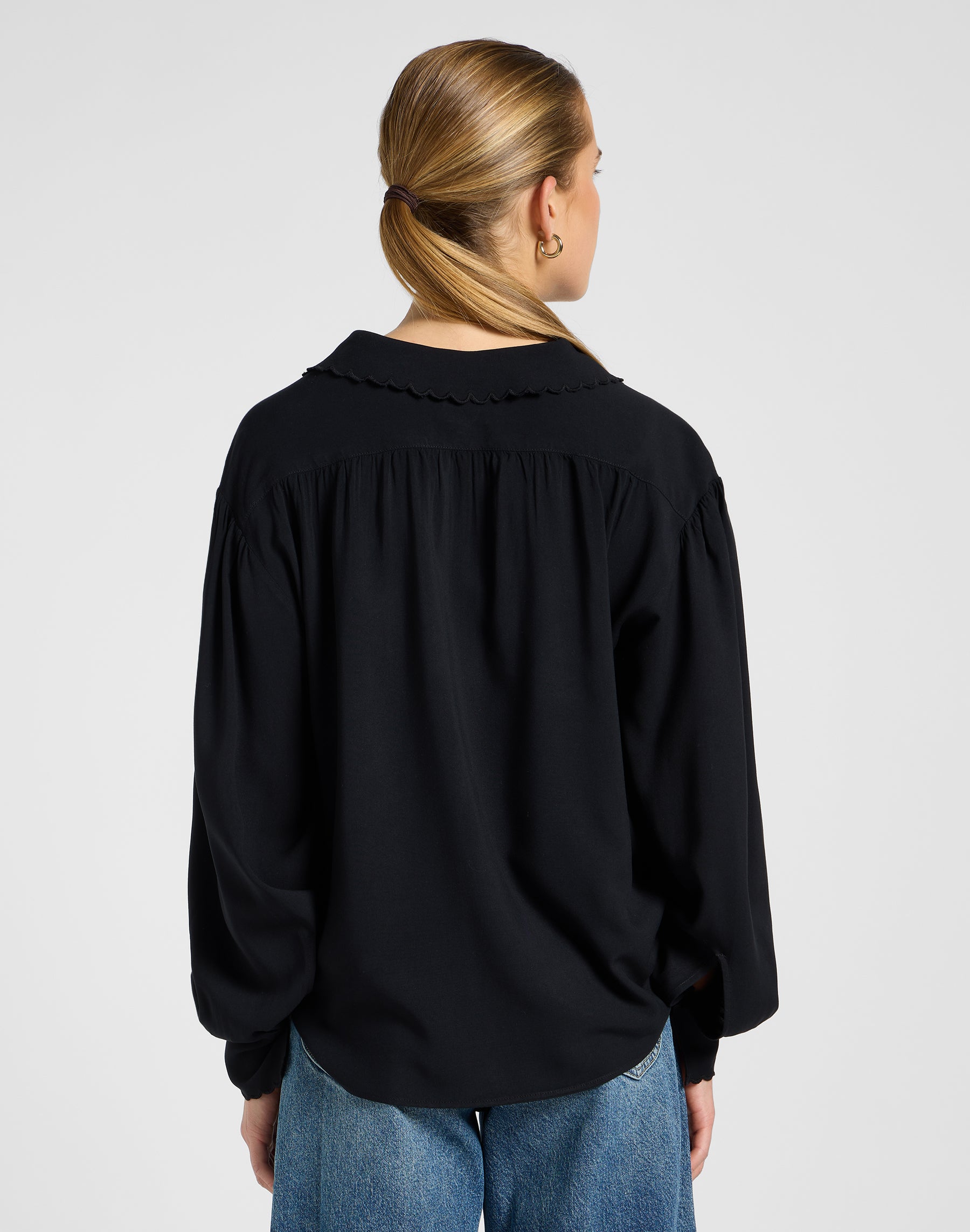 Statement Collar Shirt in Unionall Black Chemises Lee
