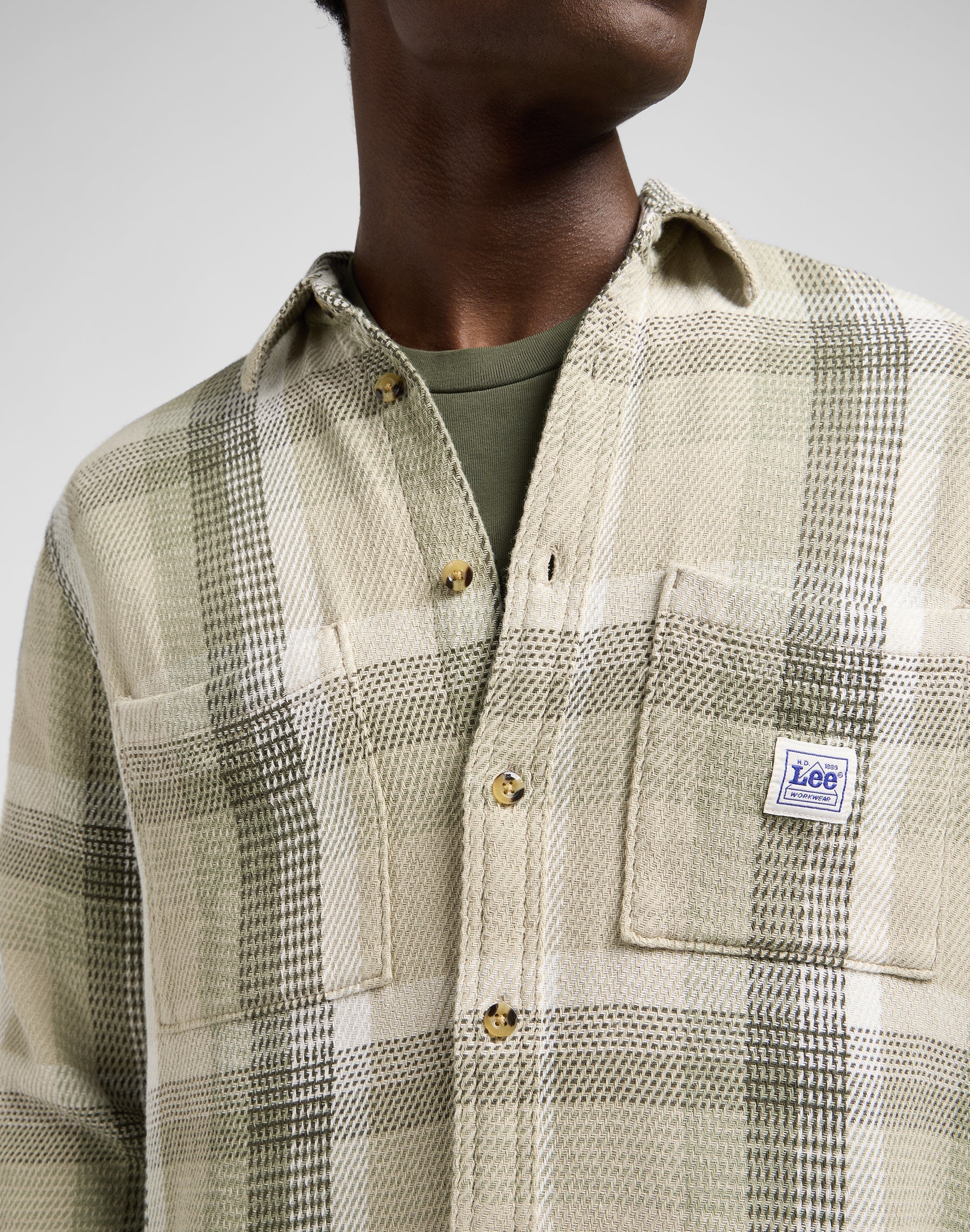 Workwear Shirt 2.0 in Oak Moss Plaid Chemises Lee