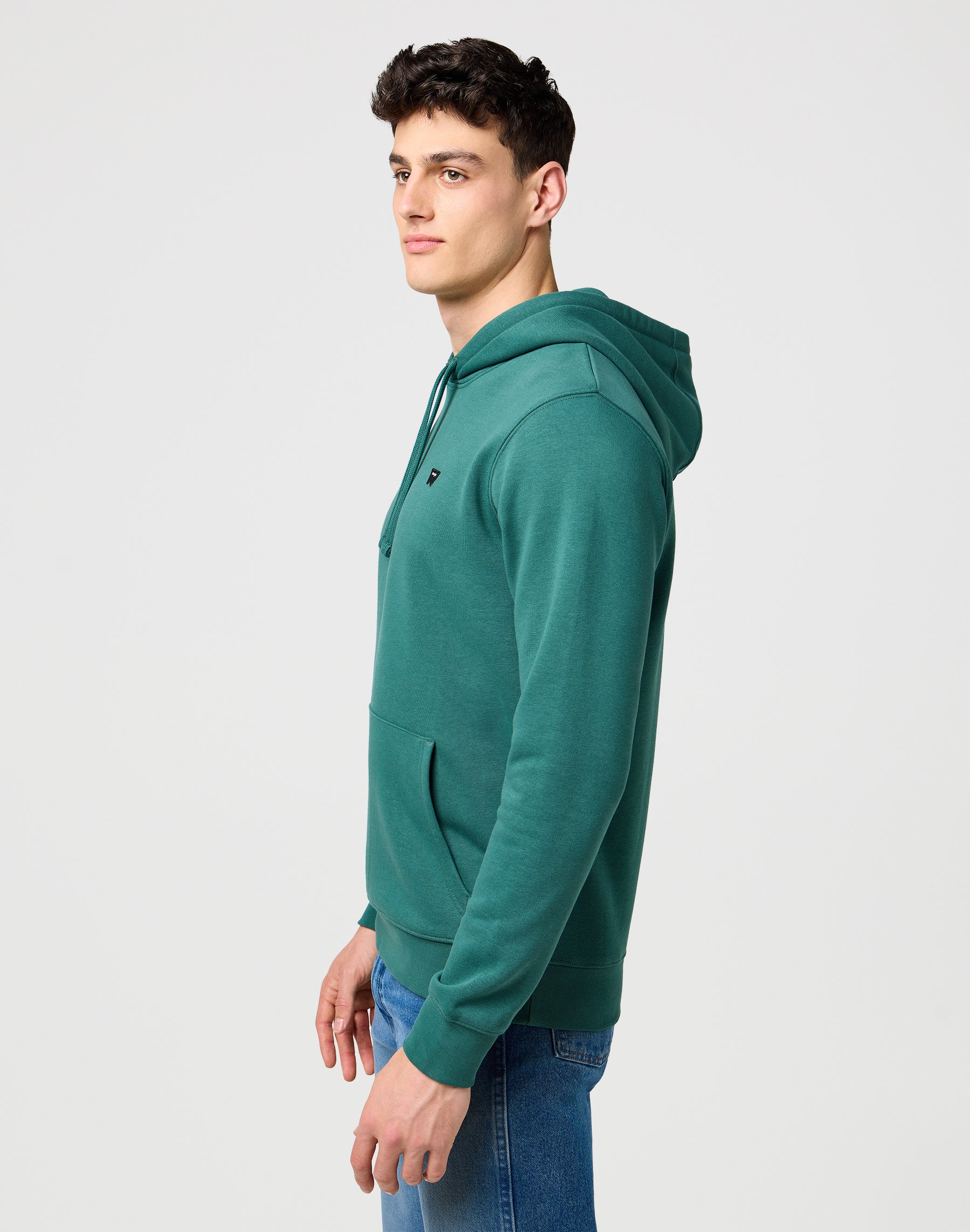 Sign Off Hoodie in Bistro Green Sweat à capuche Wrangler