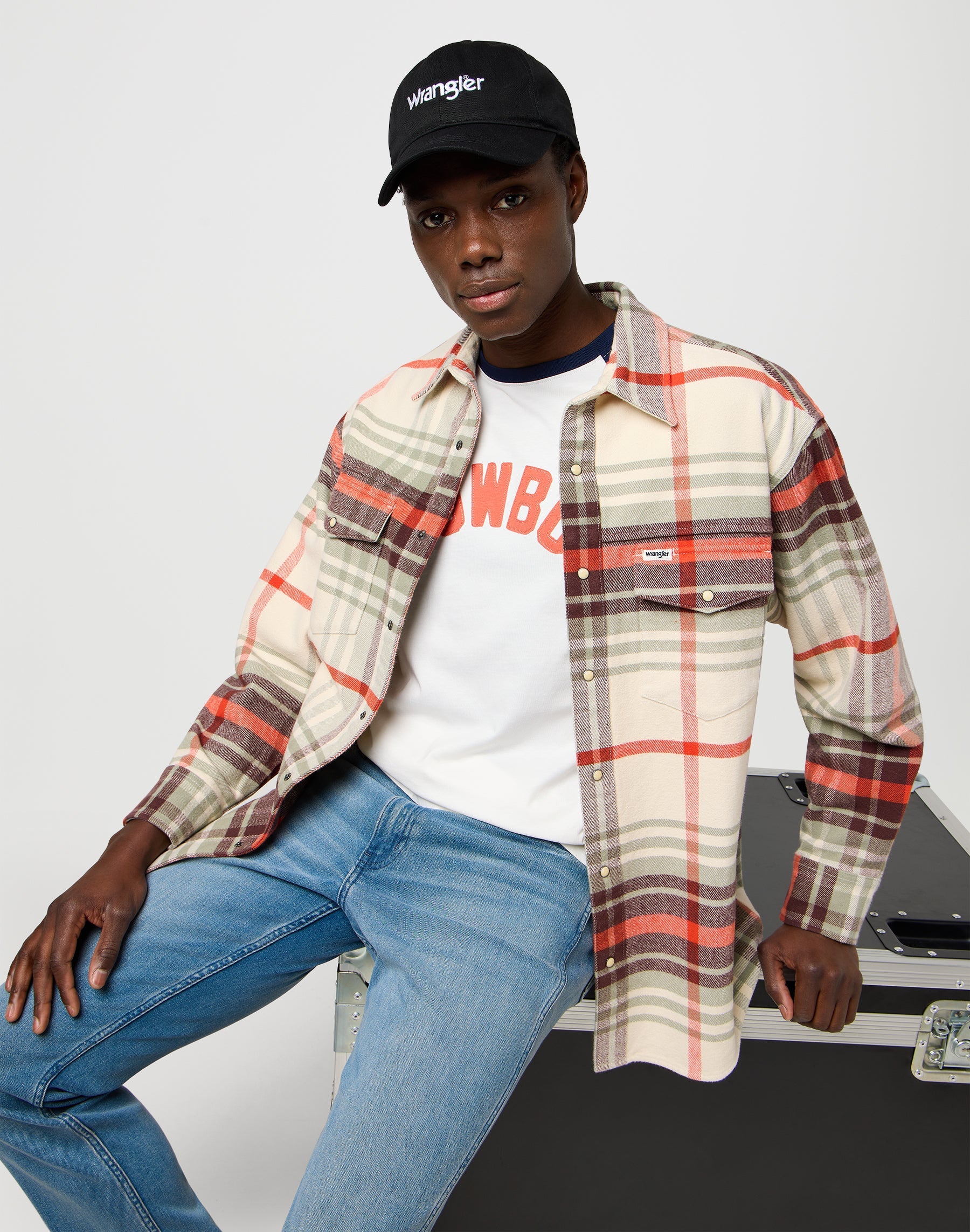 Ls Baseball Tee in Black Iris T-shirts Wrangler