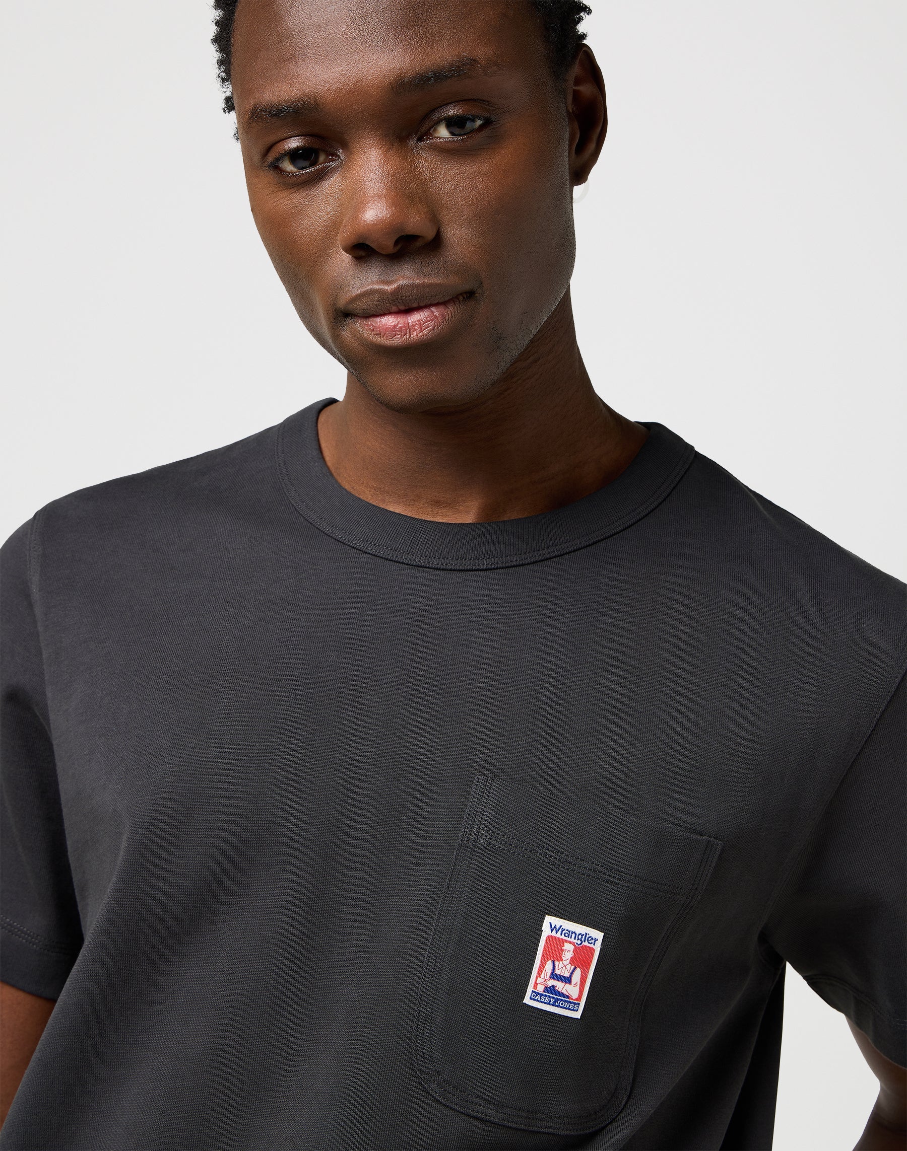 Cj Pocket Tee in Faded Black T-shirts Wrangler