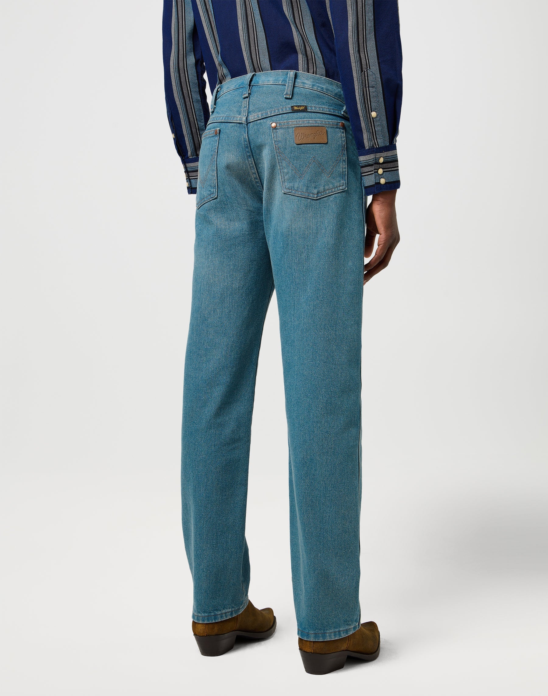 13Mwz en jeans Wrangler Iron Forge