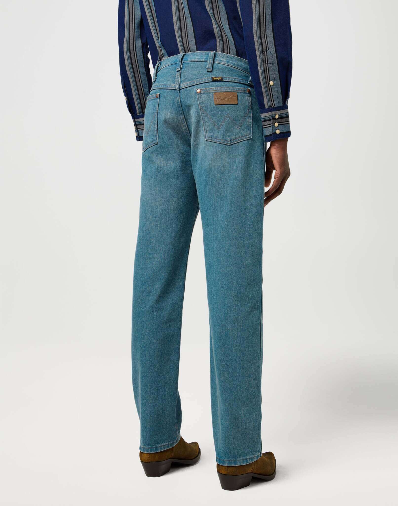 13Mwz en jeans Wrangler Iron Forge