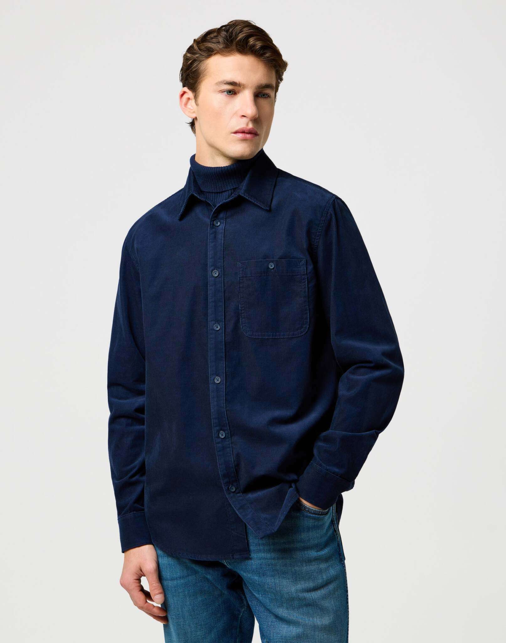 1 pt Chemise Corduroy in Navy Chemises Wrangler
