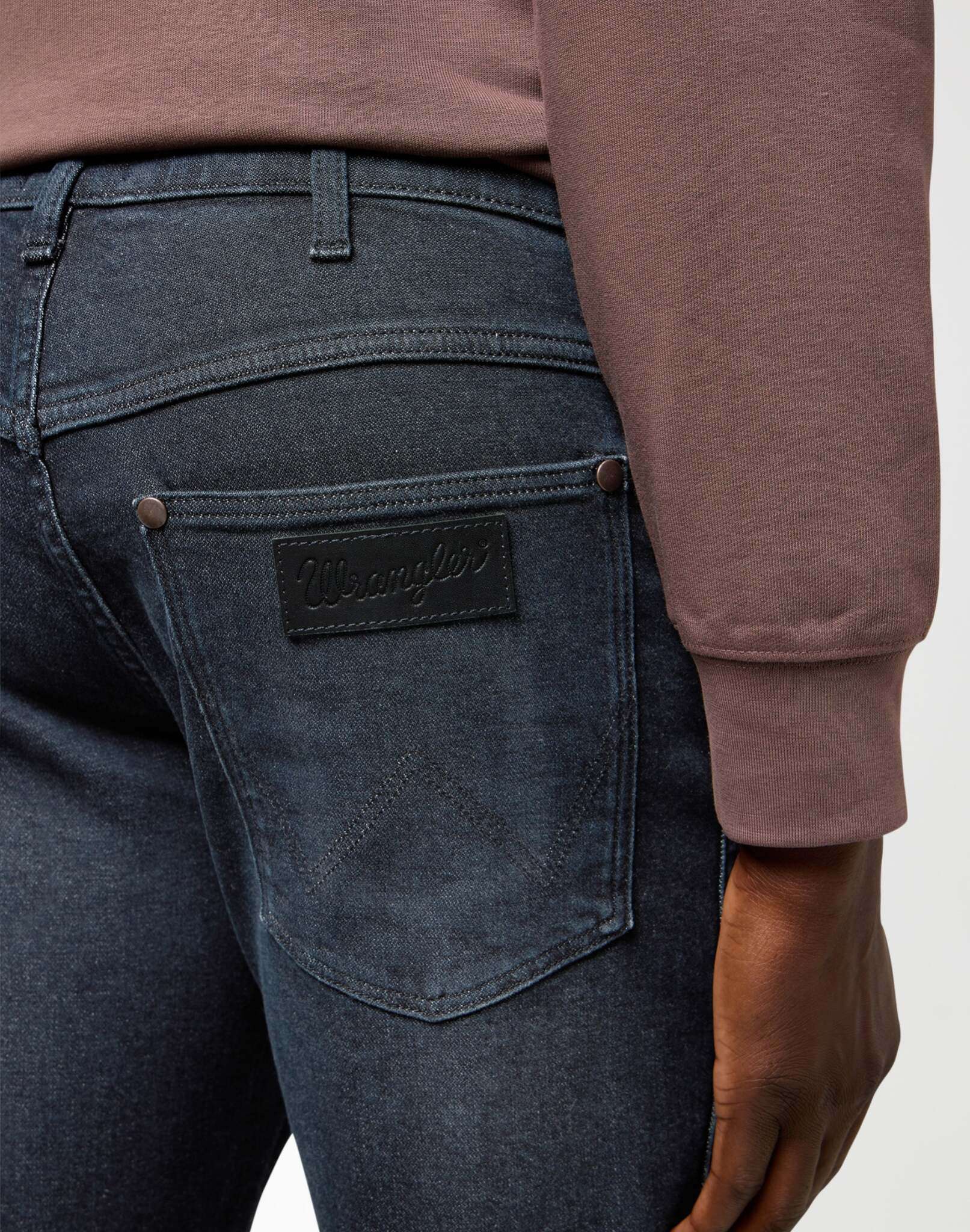 River in Shadow Dive Jeans Wrangler