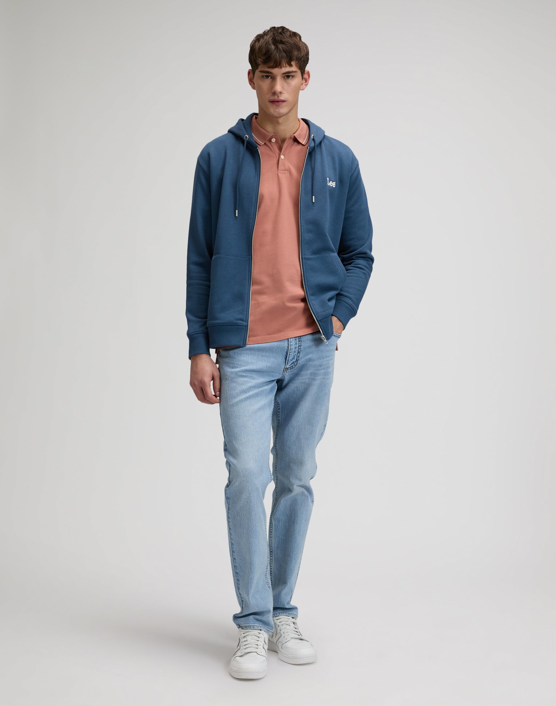 Sweat à capuche Ess Lee Zip en bleu Academy