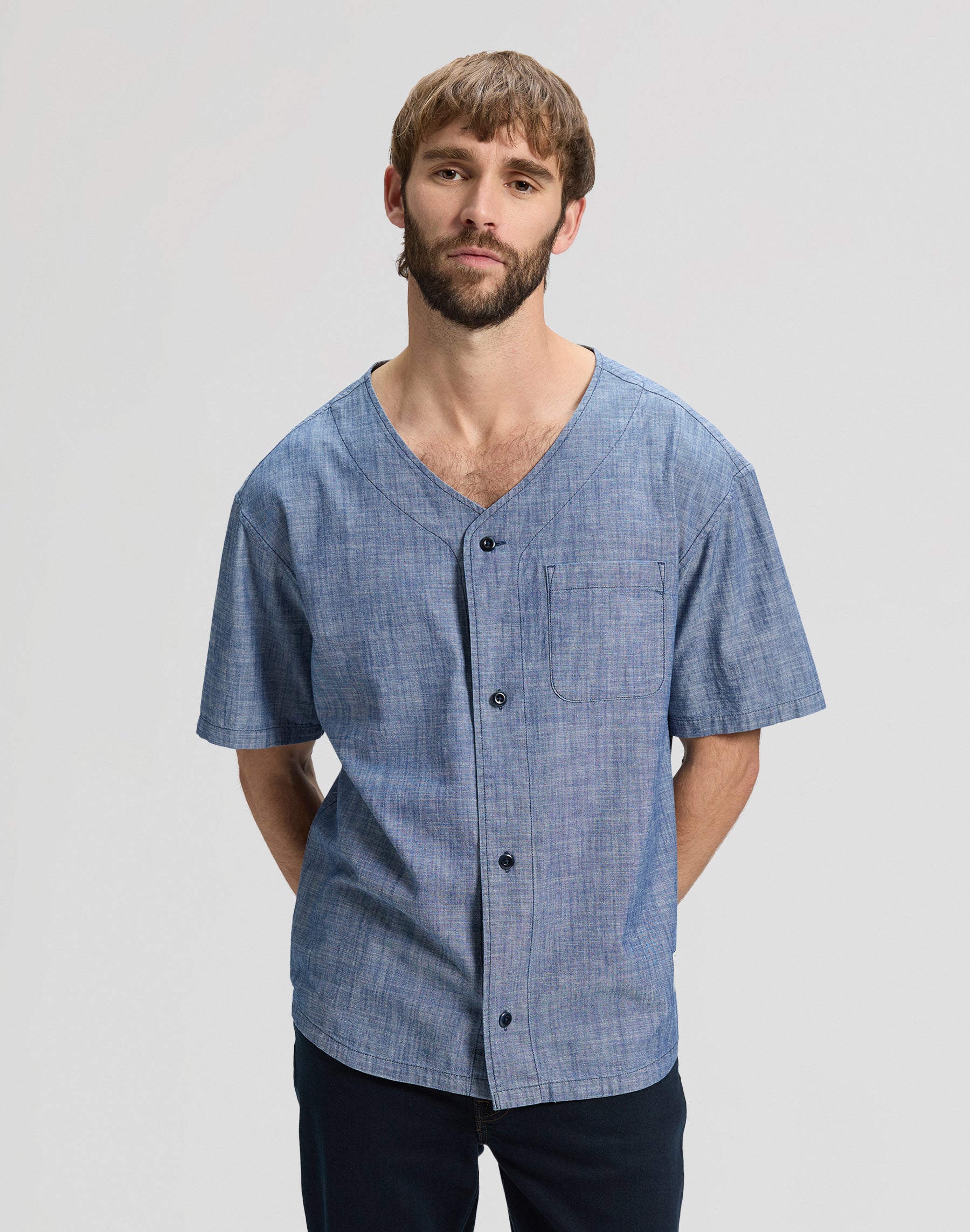 T-shirt de baseball avec poche en chambray délavé clair