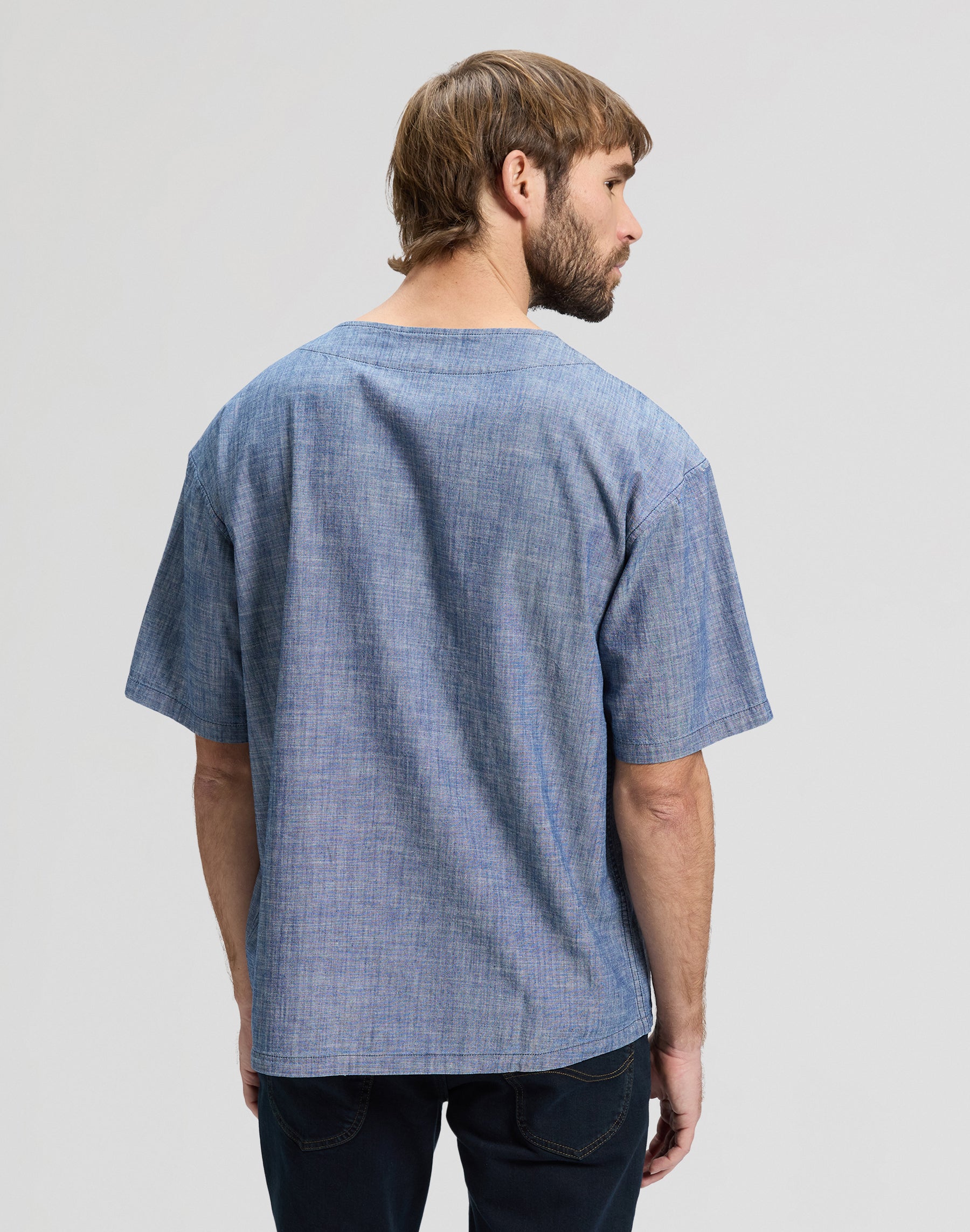 T-shirt de baseball avec poche en chambray délavé clair