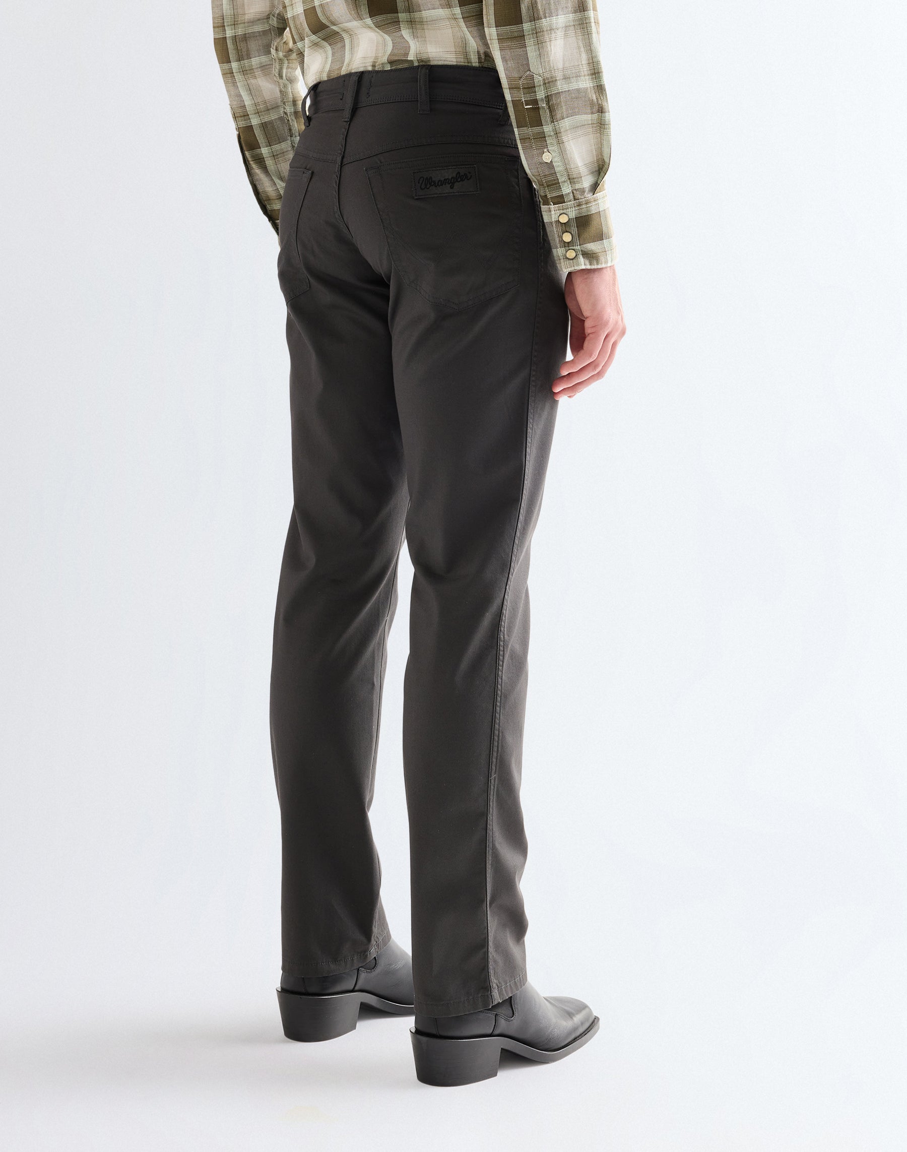 Texas in Faded Black Pantalon Wrangler