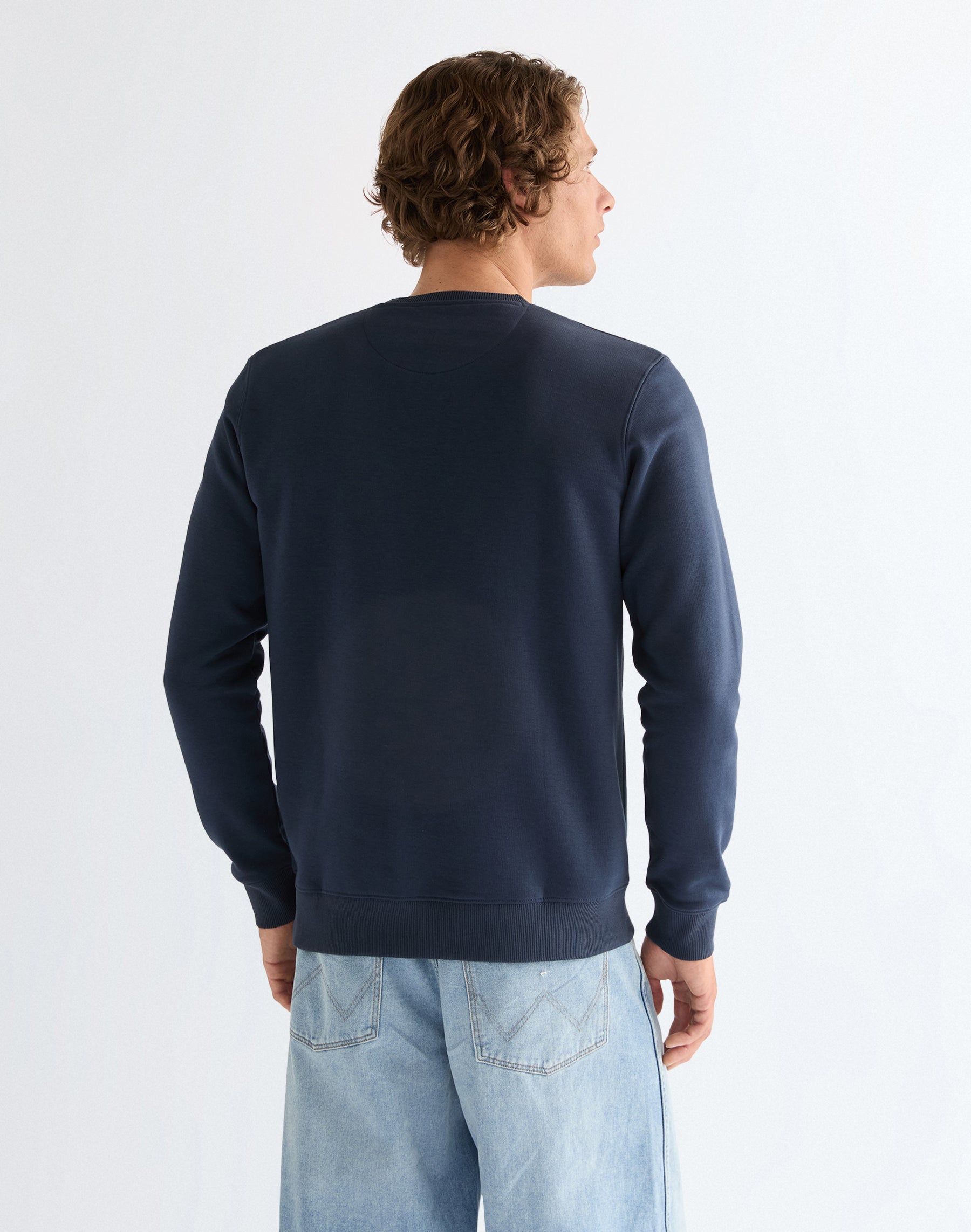 Équipe de broderie en sweat-shirts bleu marine Wrangler