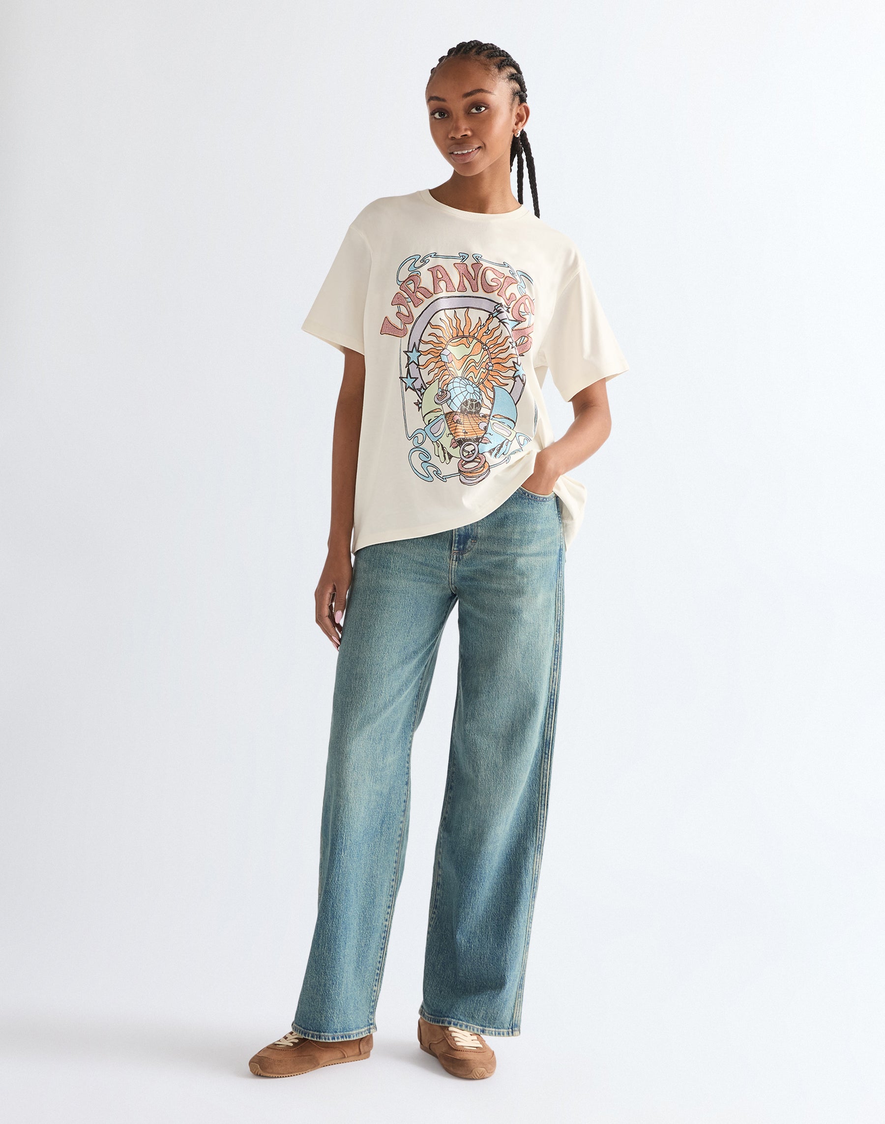 T-shirt Girlfriend en blanc délavé T-shirts Wrangler