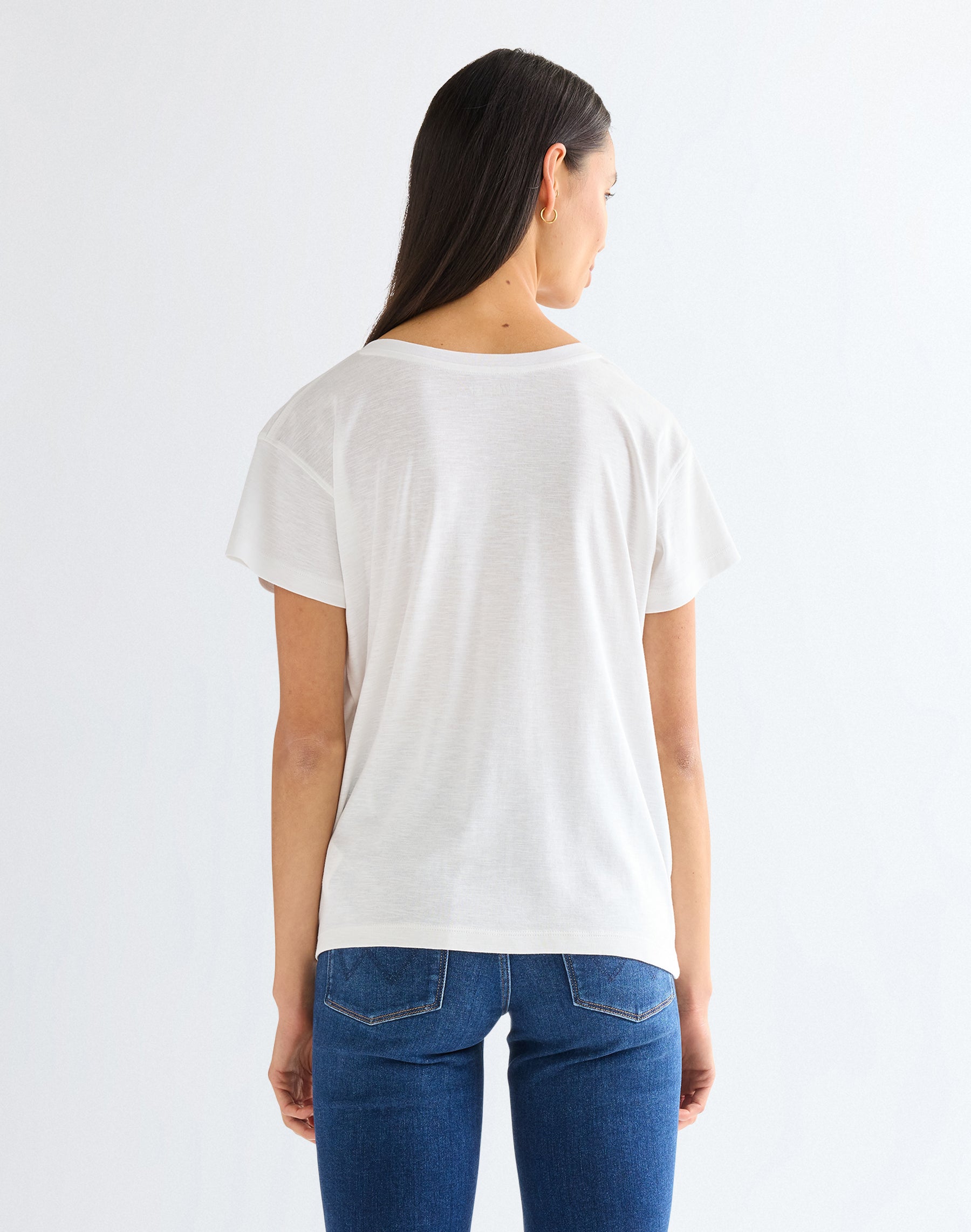 T-shirts Easy V Neck en blanc brillant Wrangler