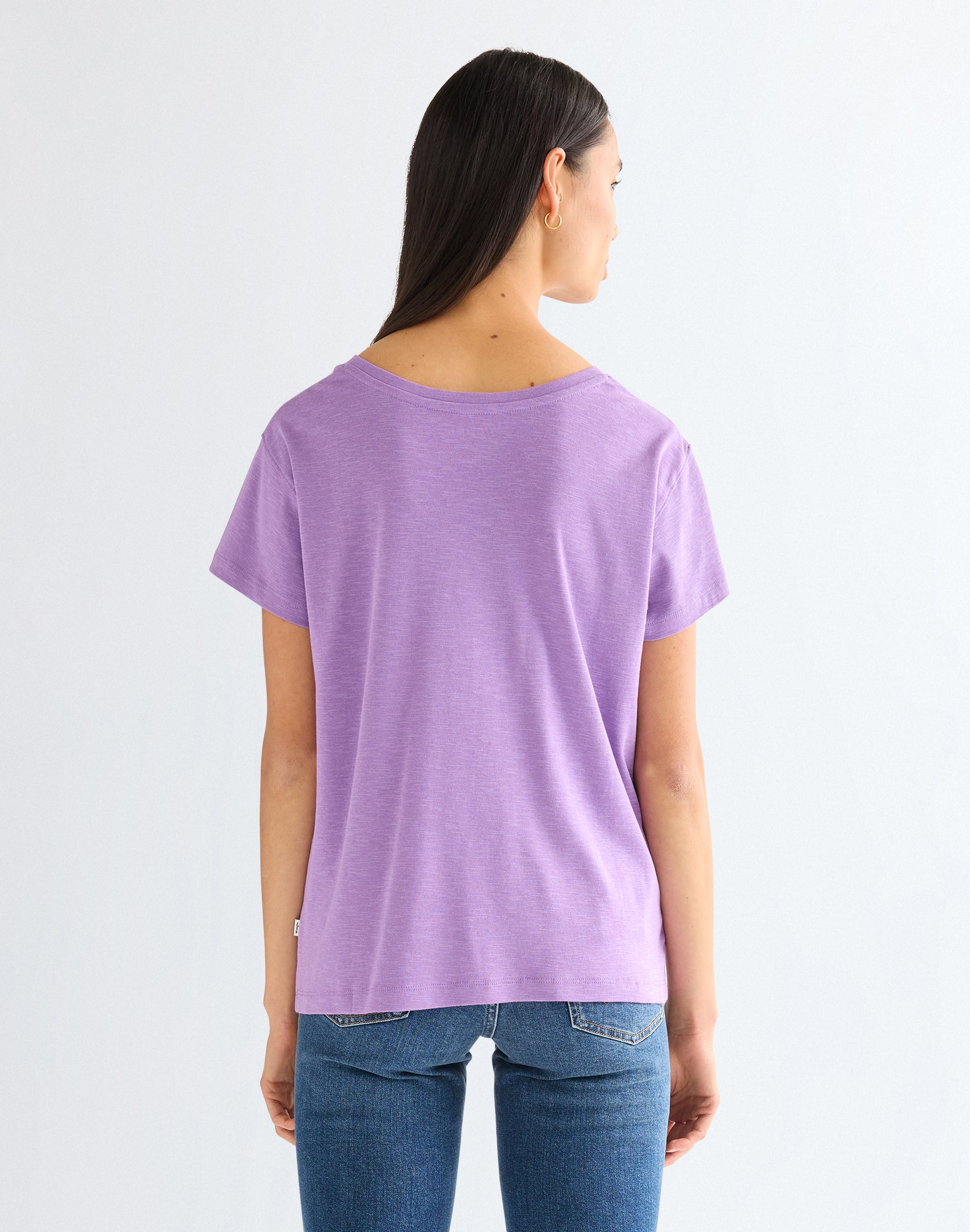 T-shirt Easy V Neck à col en V, couleur Bellflower T-shirts Wrangler