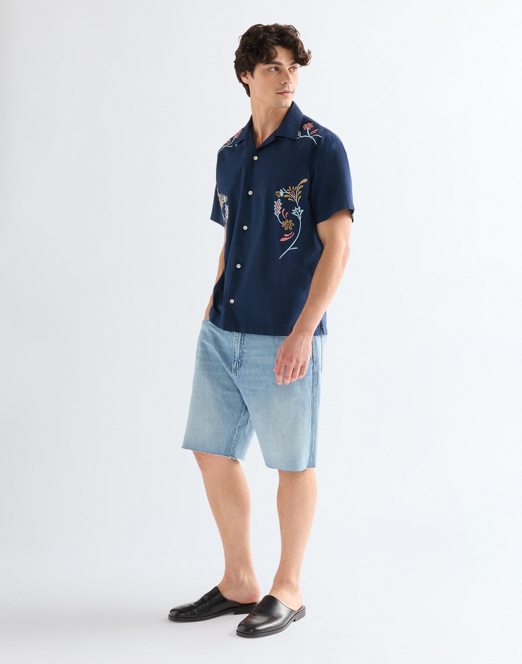 Chemise à manches courtes W Resort, bleu marine à fleurs Chemises Wrangler