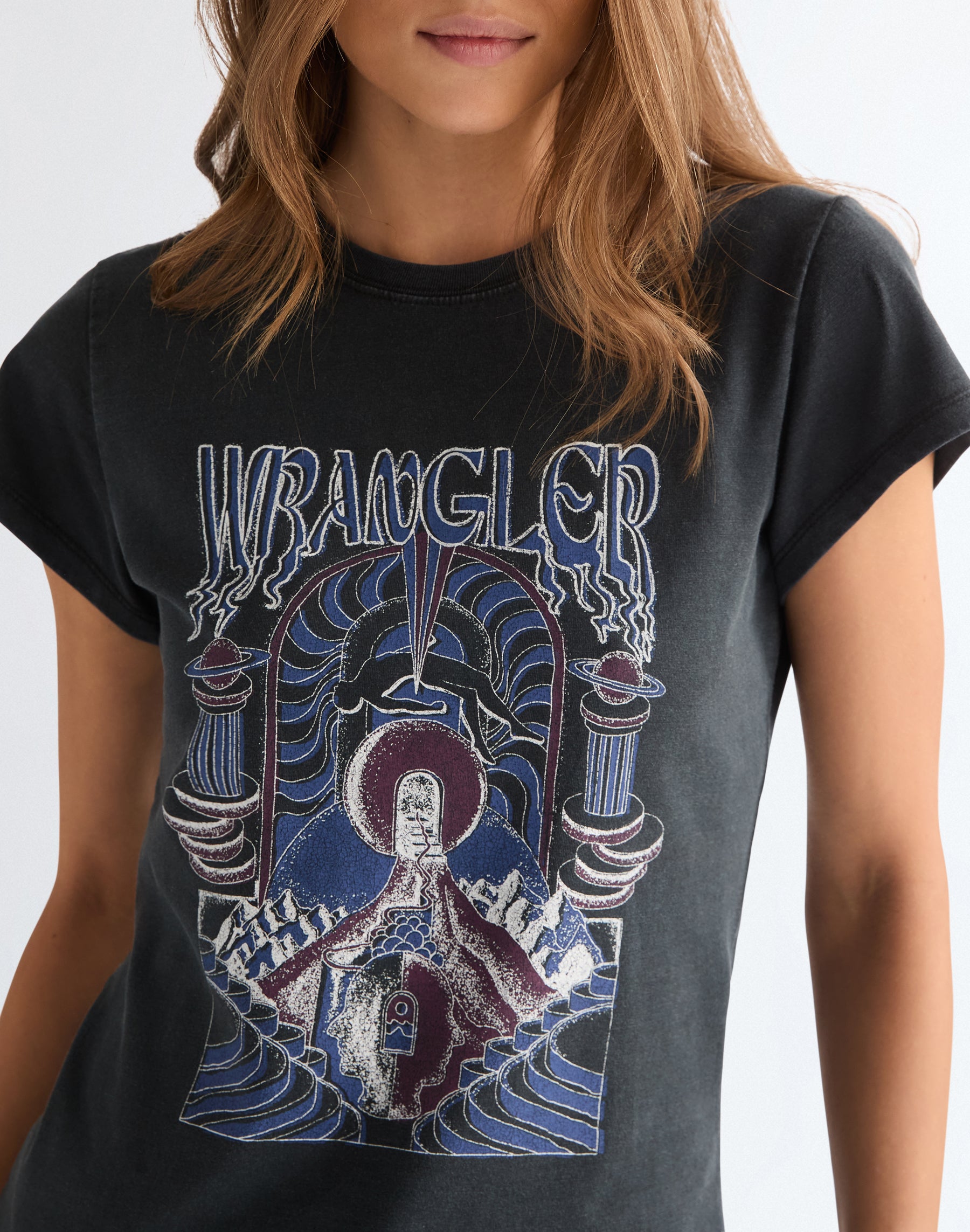 Shrunken Band Tee in Faded Black T-shirts Wrangler