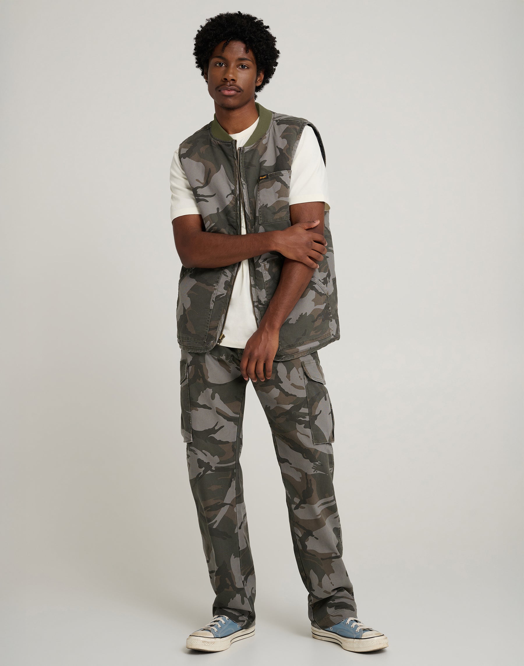 Mike Lucas Pant in Camo Pantalon Wrangler