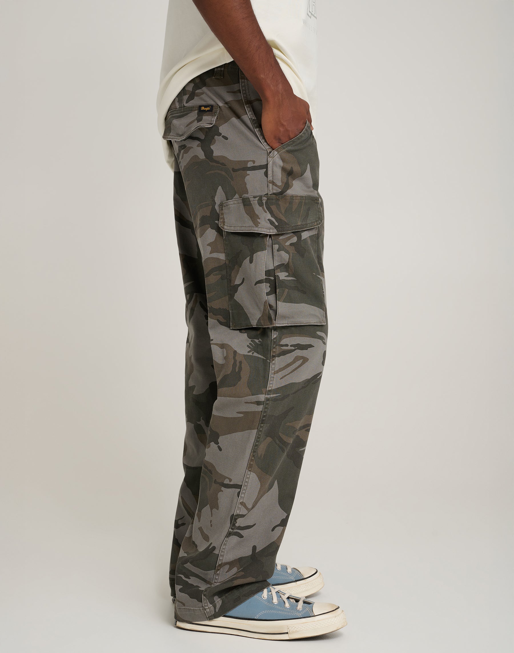 Mike Lucas Pant in Camo Pantalon Wrangler