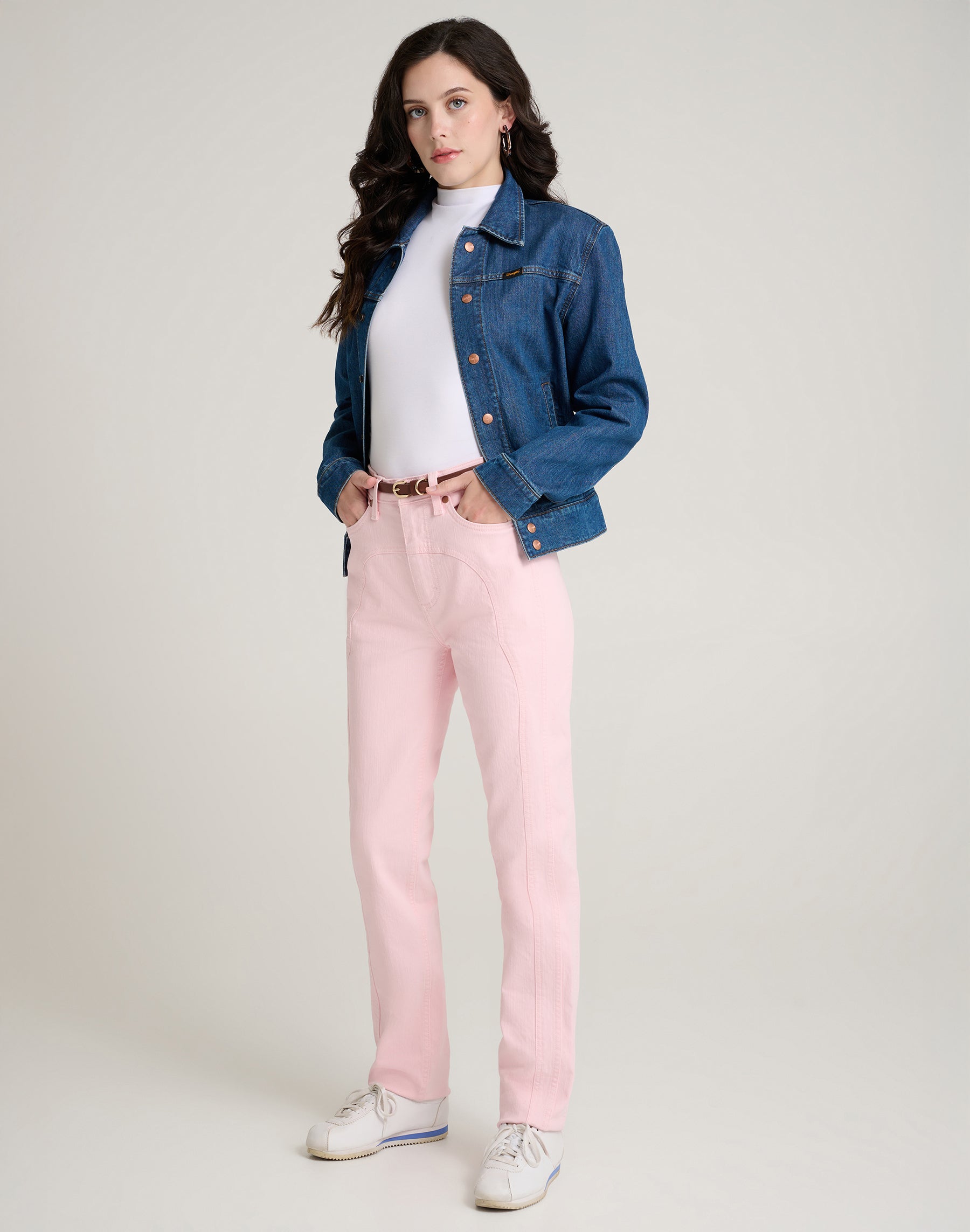Nancy Jean en rose clair Jeans Wrangler