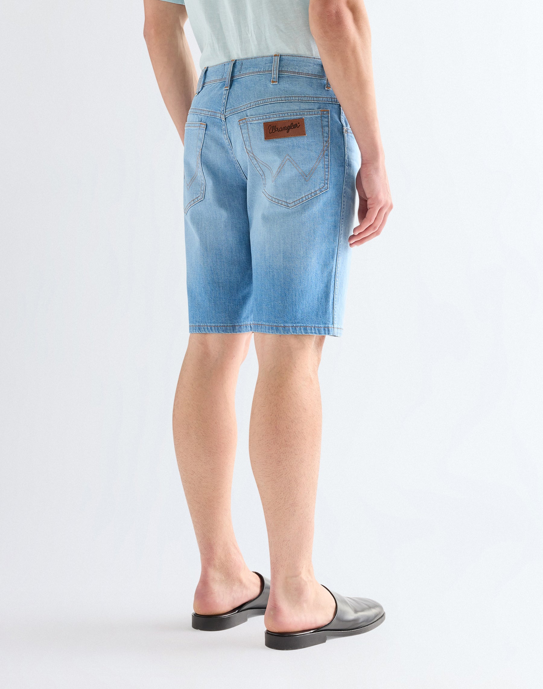 Short Texas en jean délavé clair Wrangler