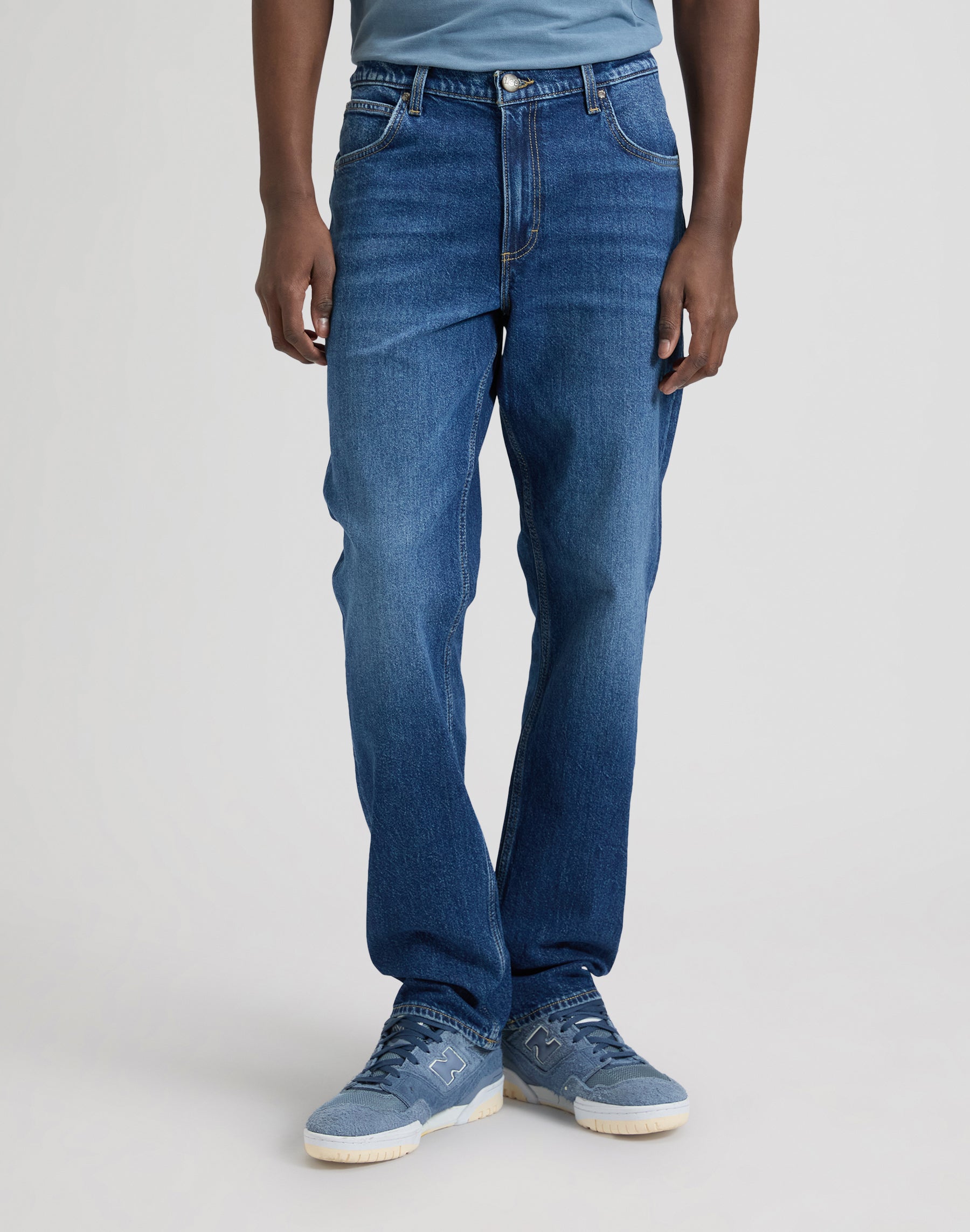 Haden en bleu marine Cast