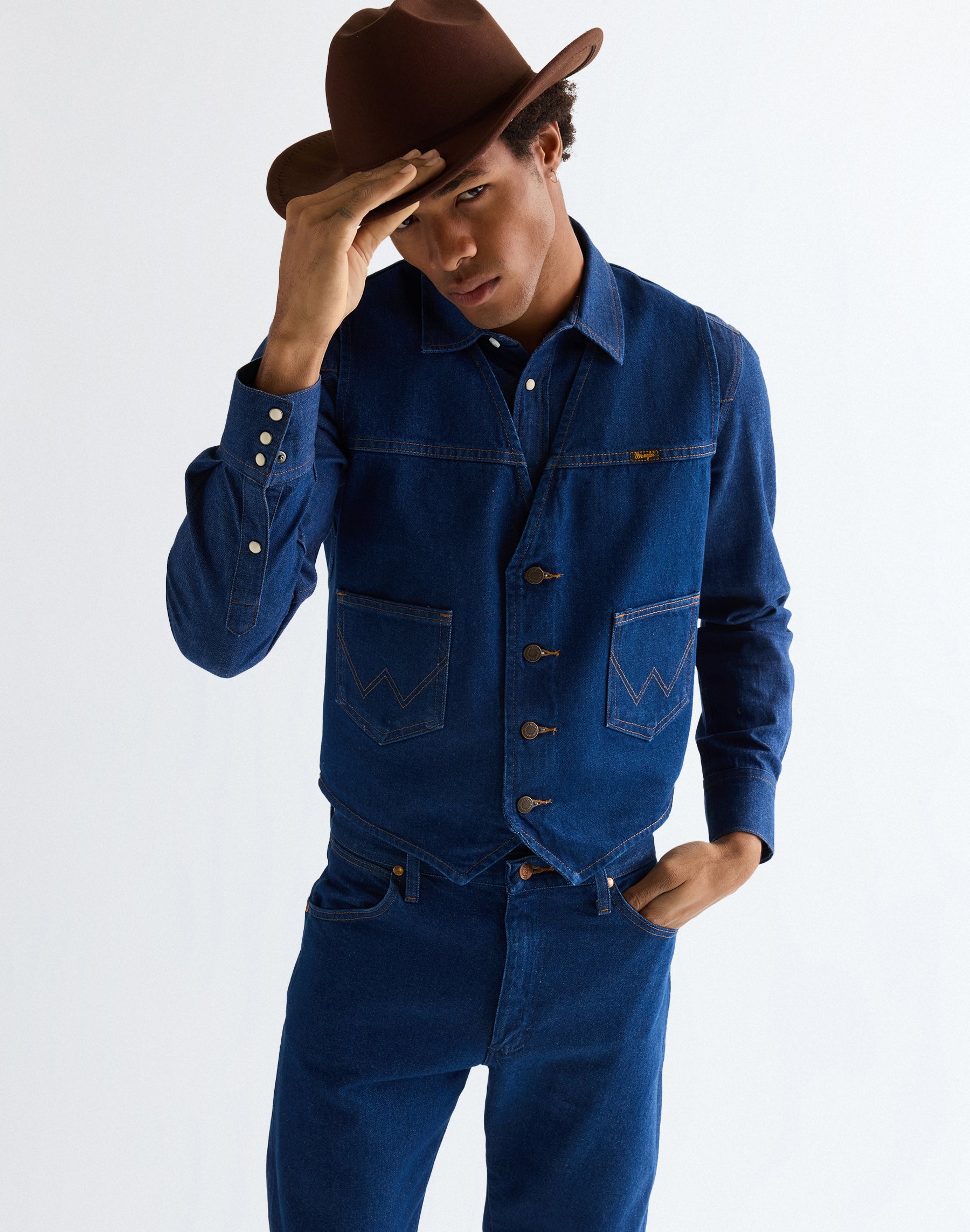 Gilet Cowboy Cut en indigo prélavé Vestes Wrangler